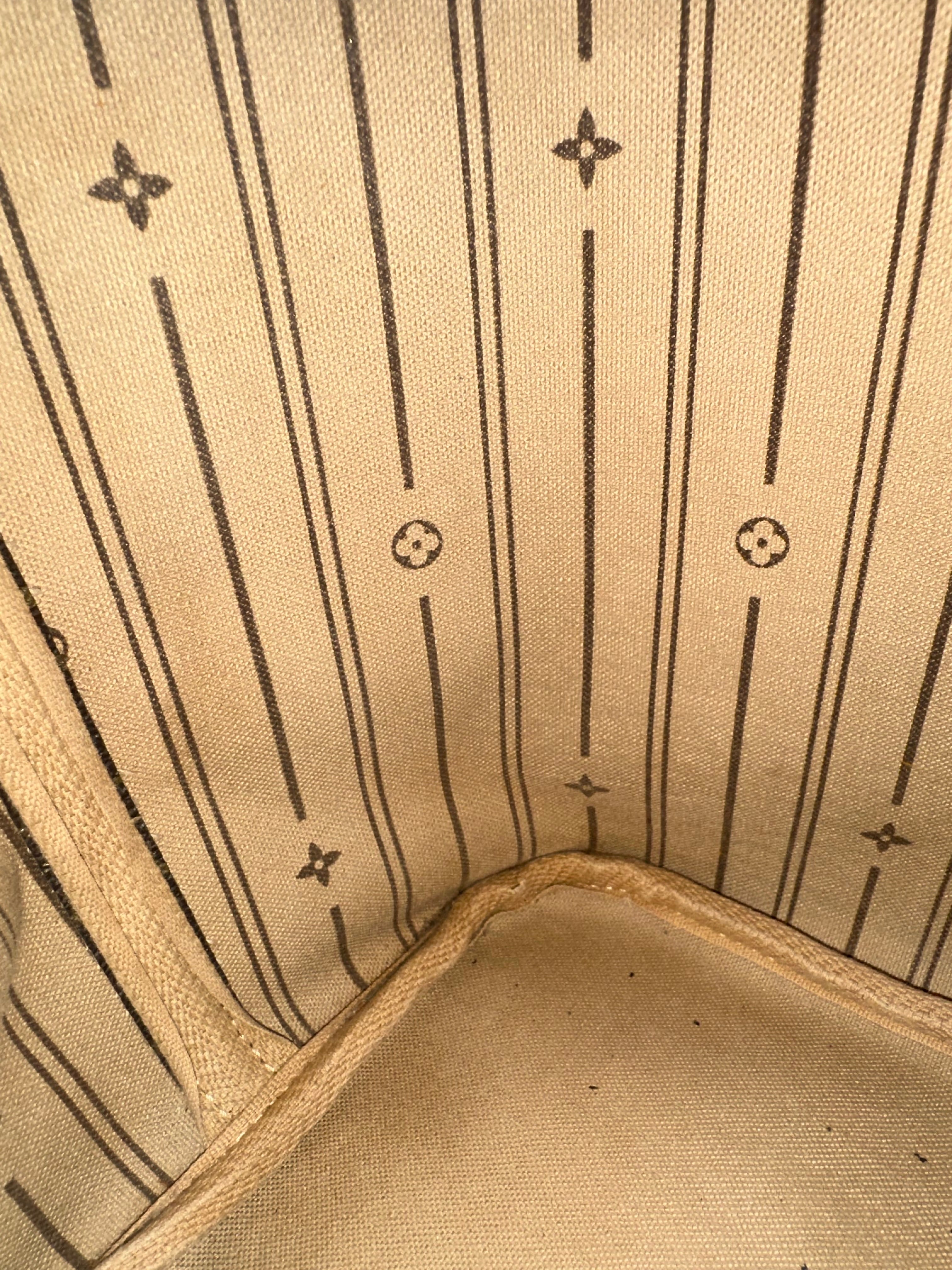 Louis Vuitton Neverfull MM