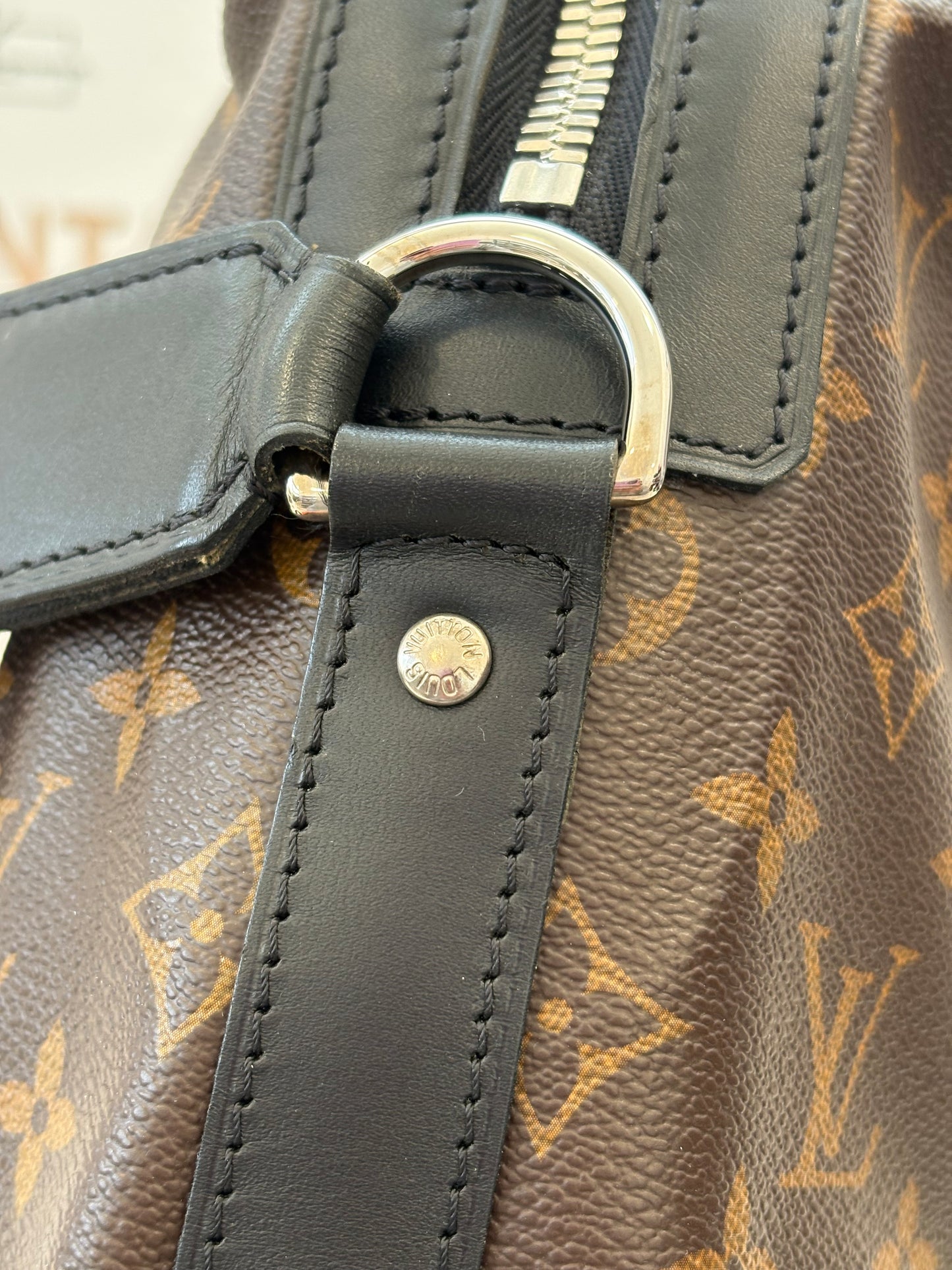 018877 - Louis Vuitton Torres Macassar