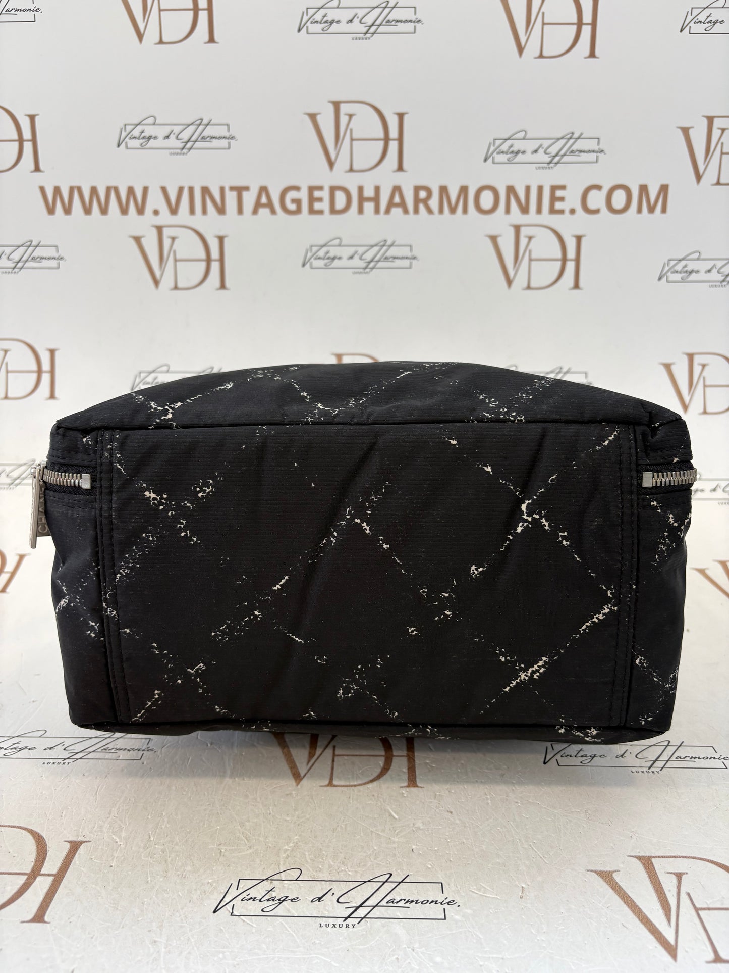 018334 - Chanel Jacquard Travel Line