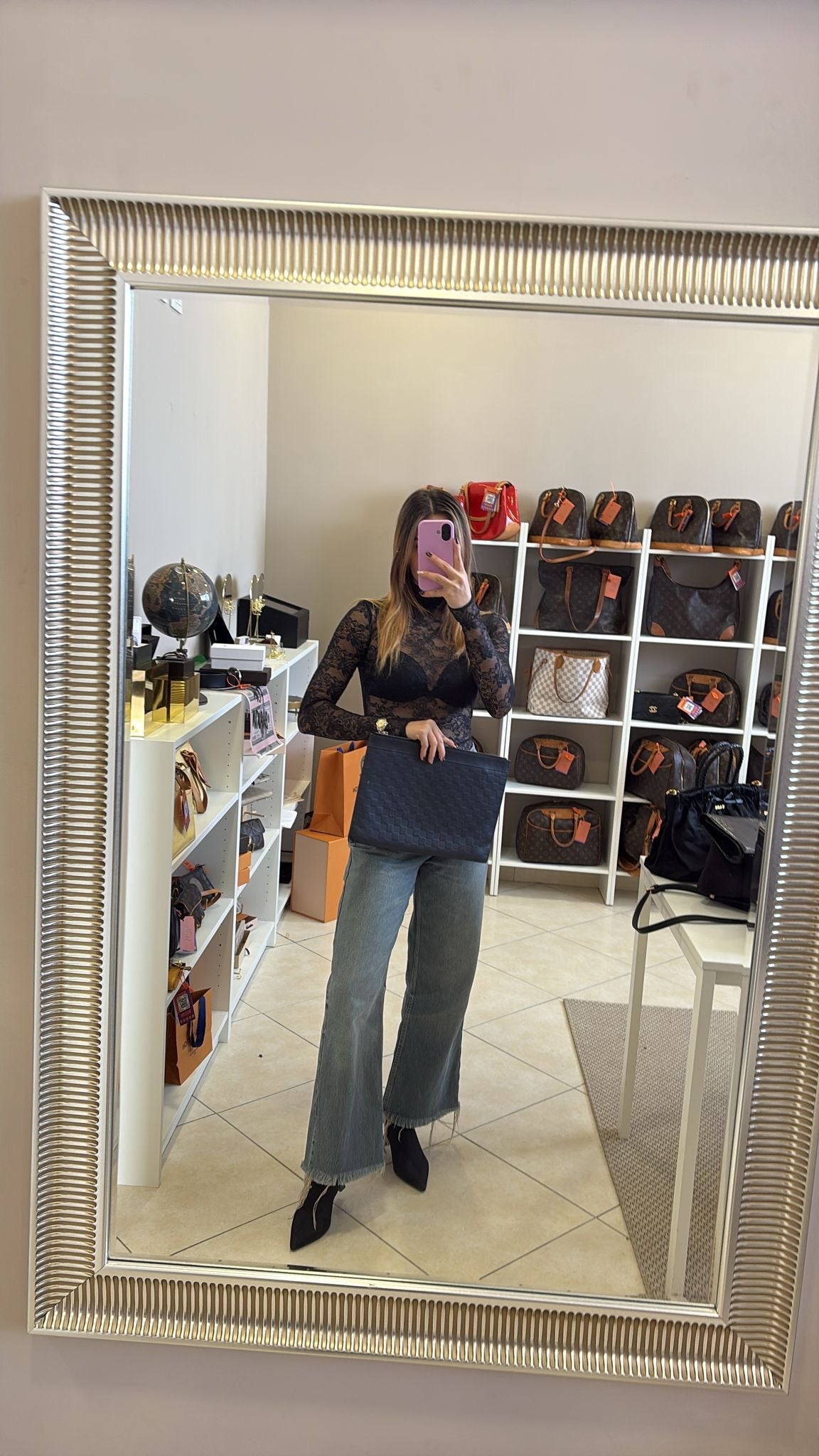 Louis Vuitton Damier infini Pochette discovery