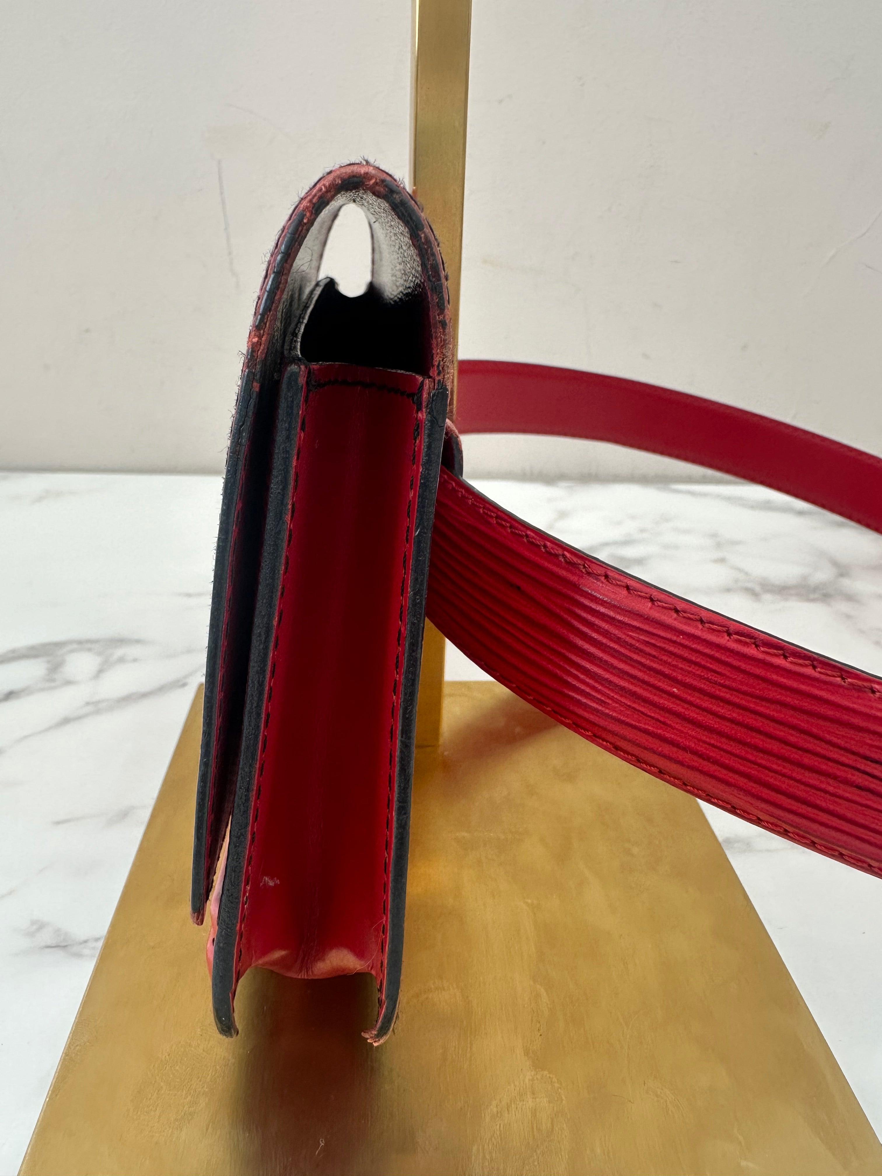 Louis Vuitton Epi pochette ceinture tilsit pouch