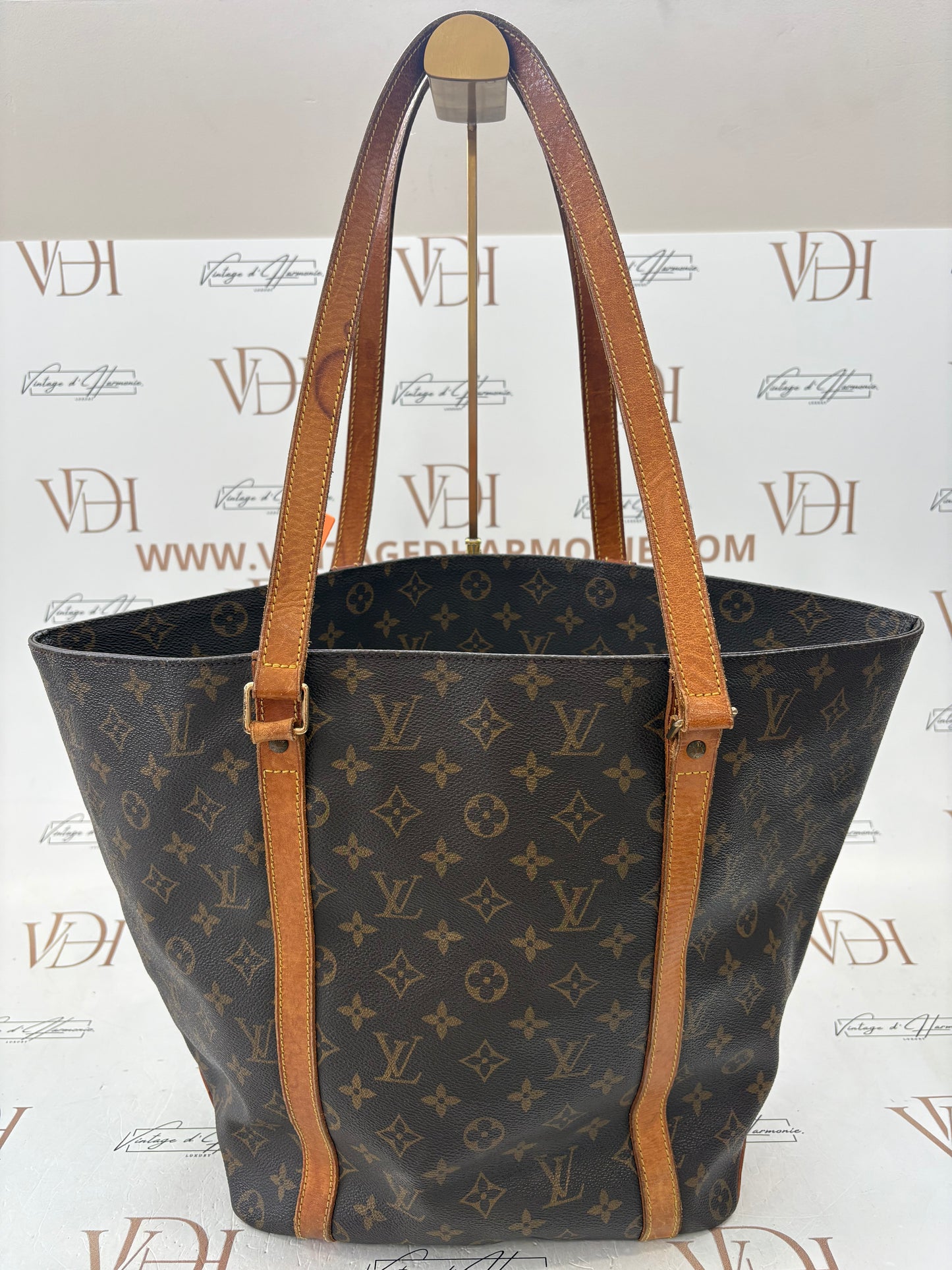 018136 - Louis Vuitton Sac Shopping