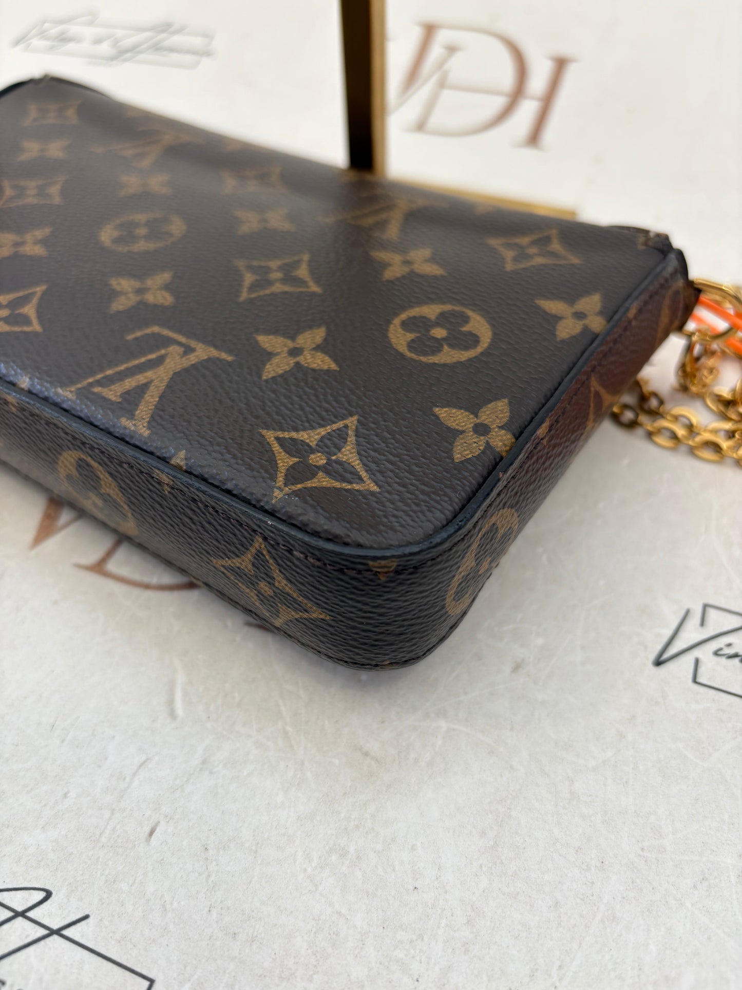 383753 - Louis Vuitton Felicie