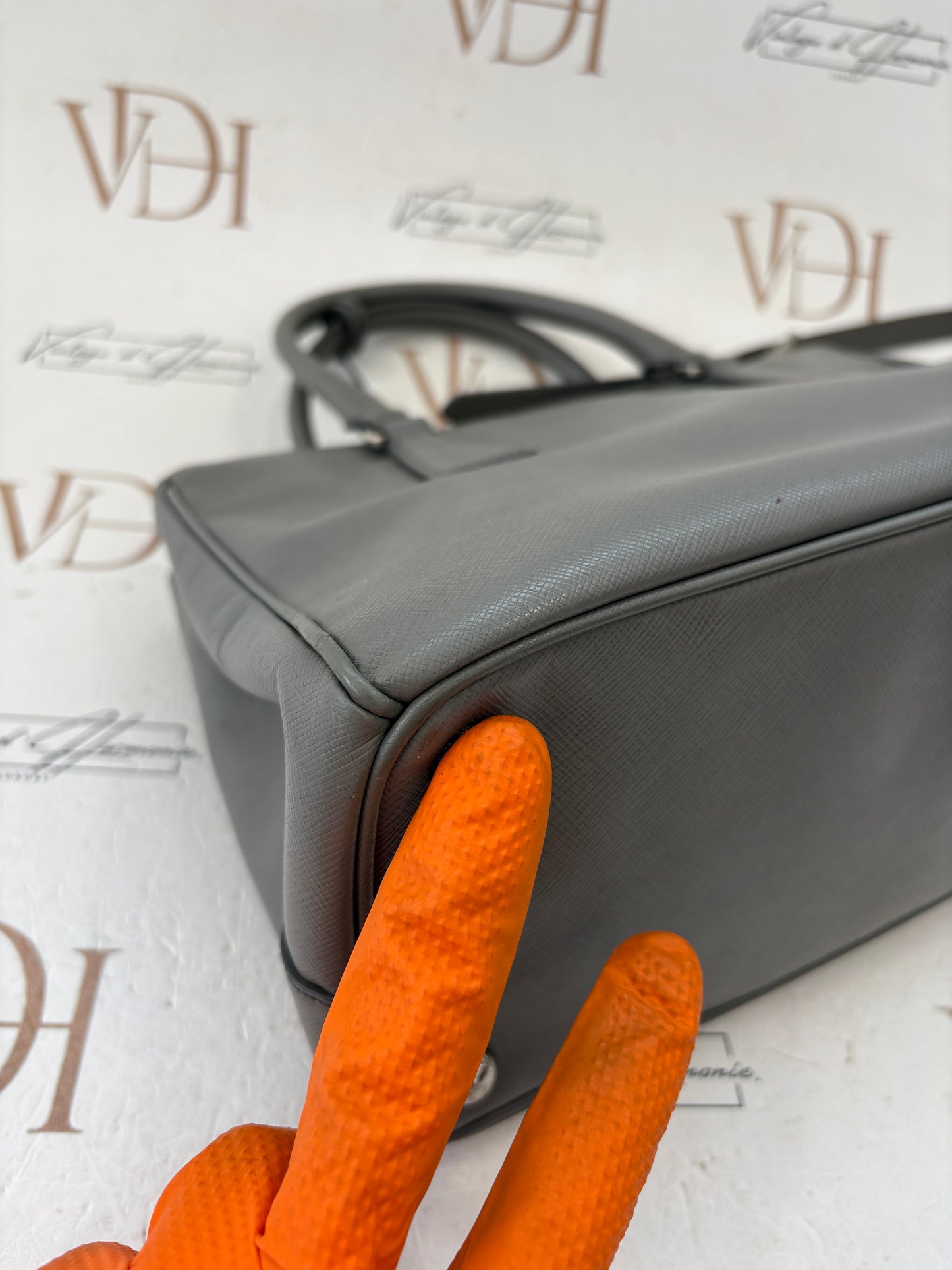 201616 - Prada Galleria Grey