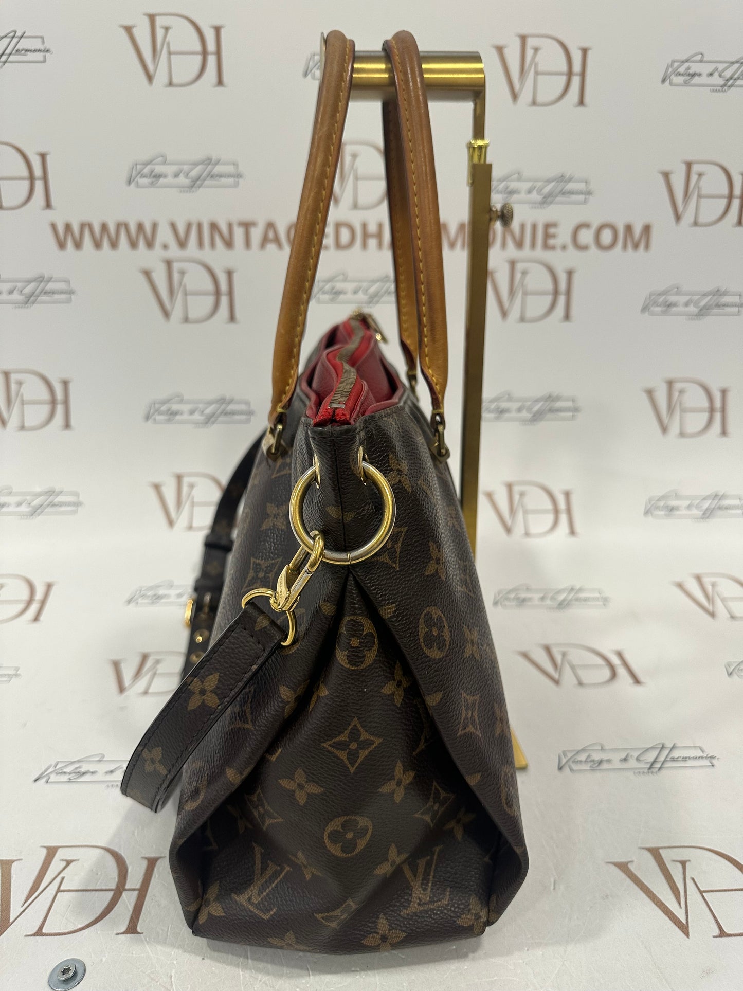 382945 -  - Louis Vuitton Pallas