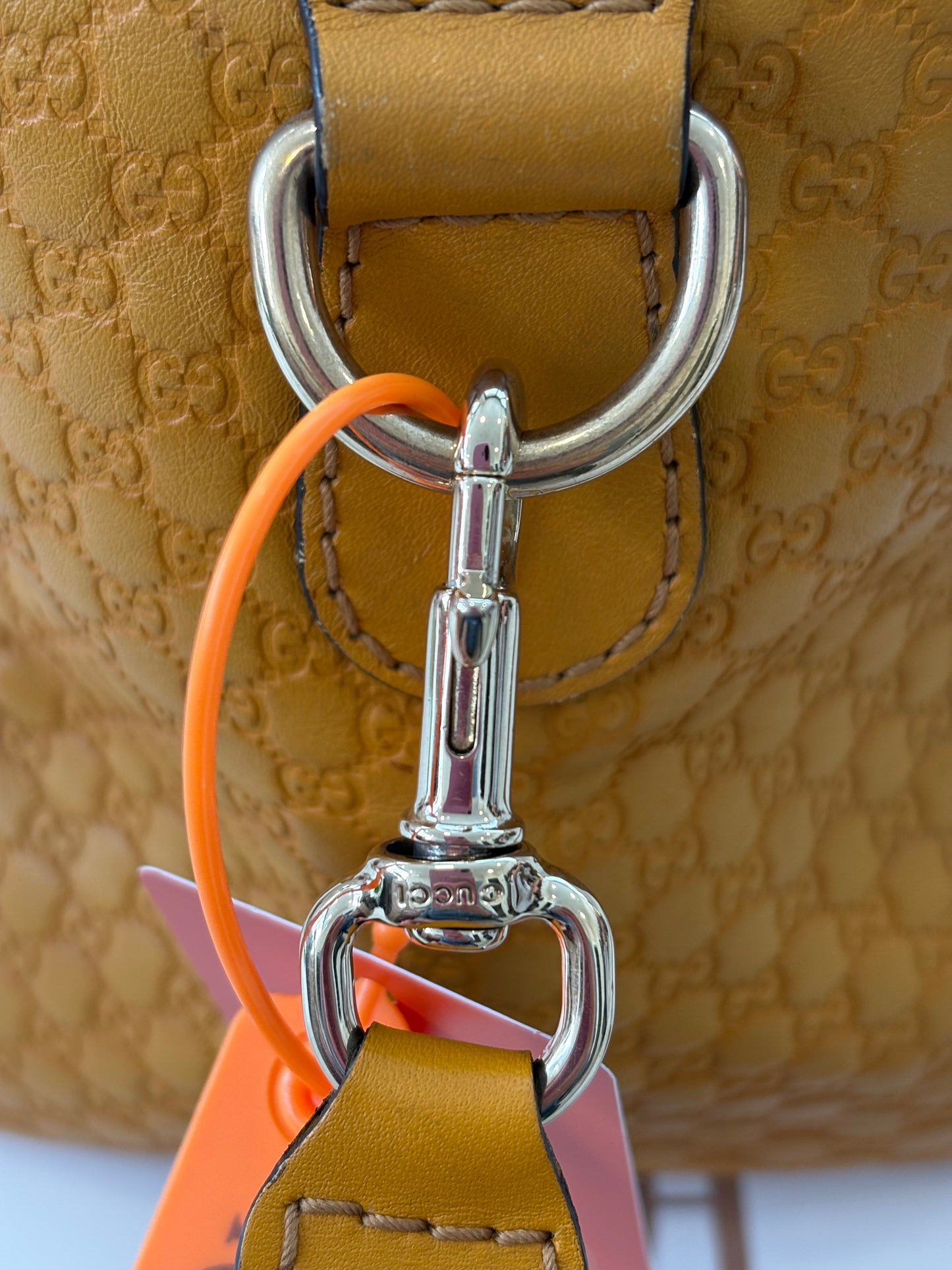 384278 - Gucci