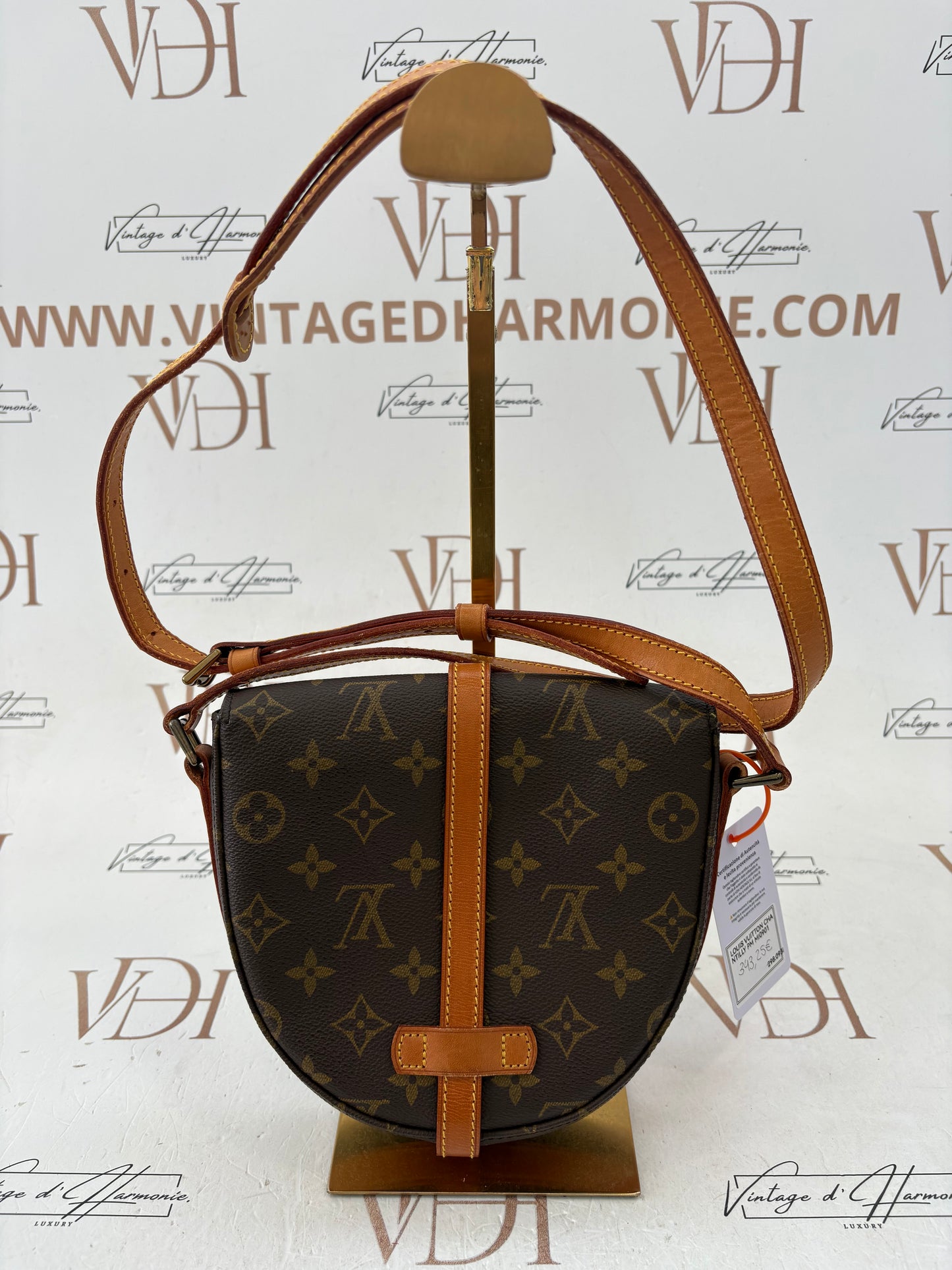 018385 - Louis Vuitton Chantilly PM