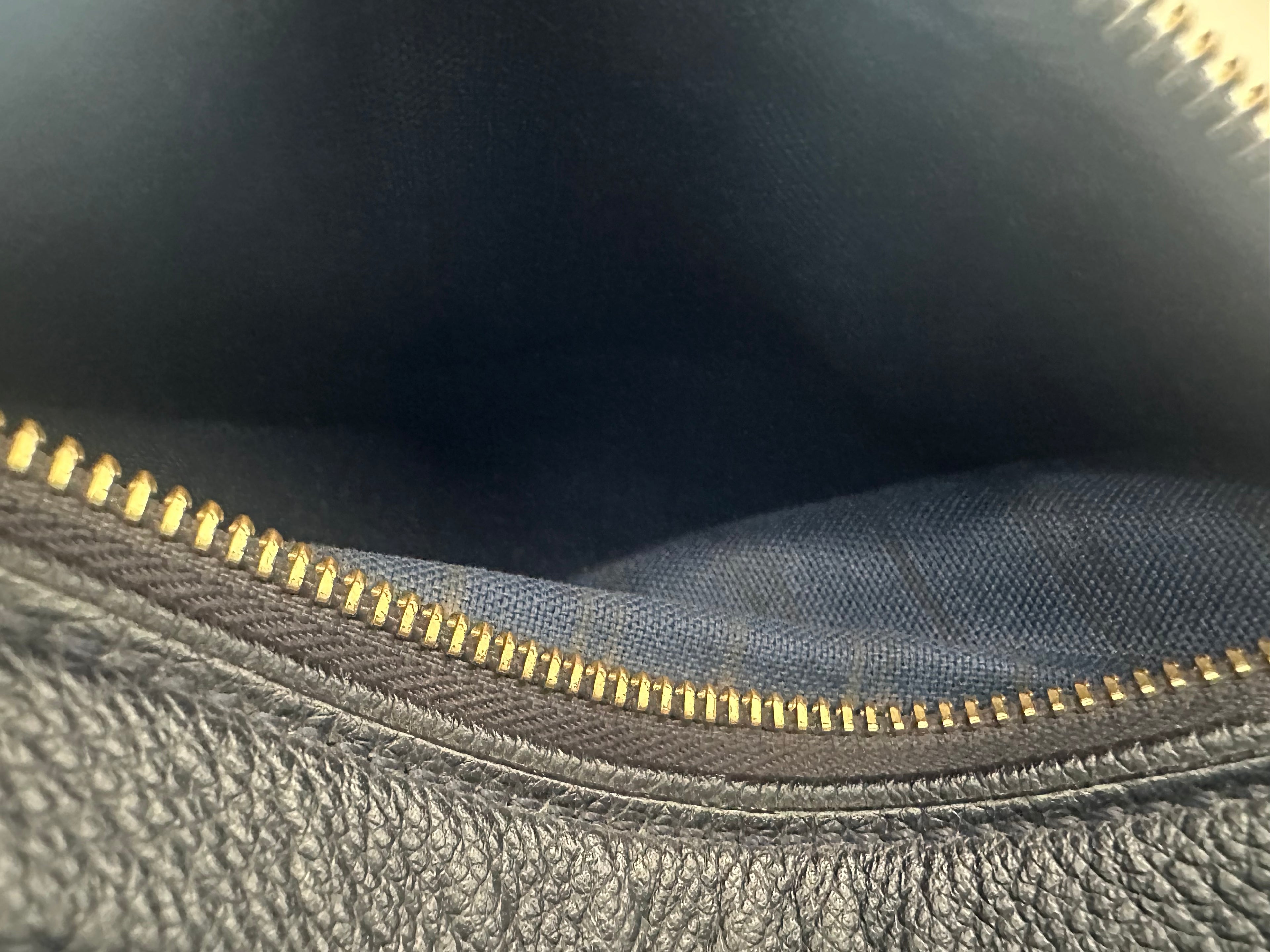 Louis Vuitton Lumineuse