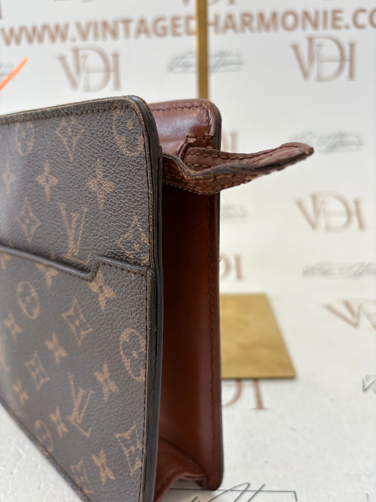 018390 - Louis Vuitton Pochette Homme