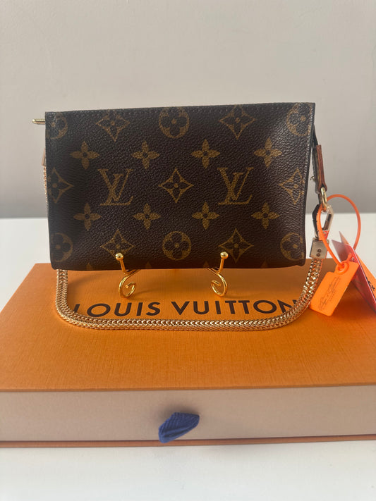 Louis Vuitton Pochette Bucket
