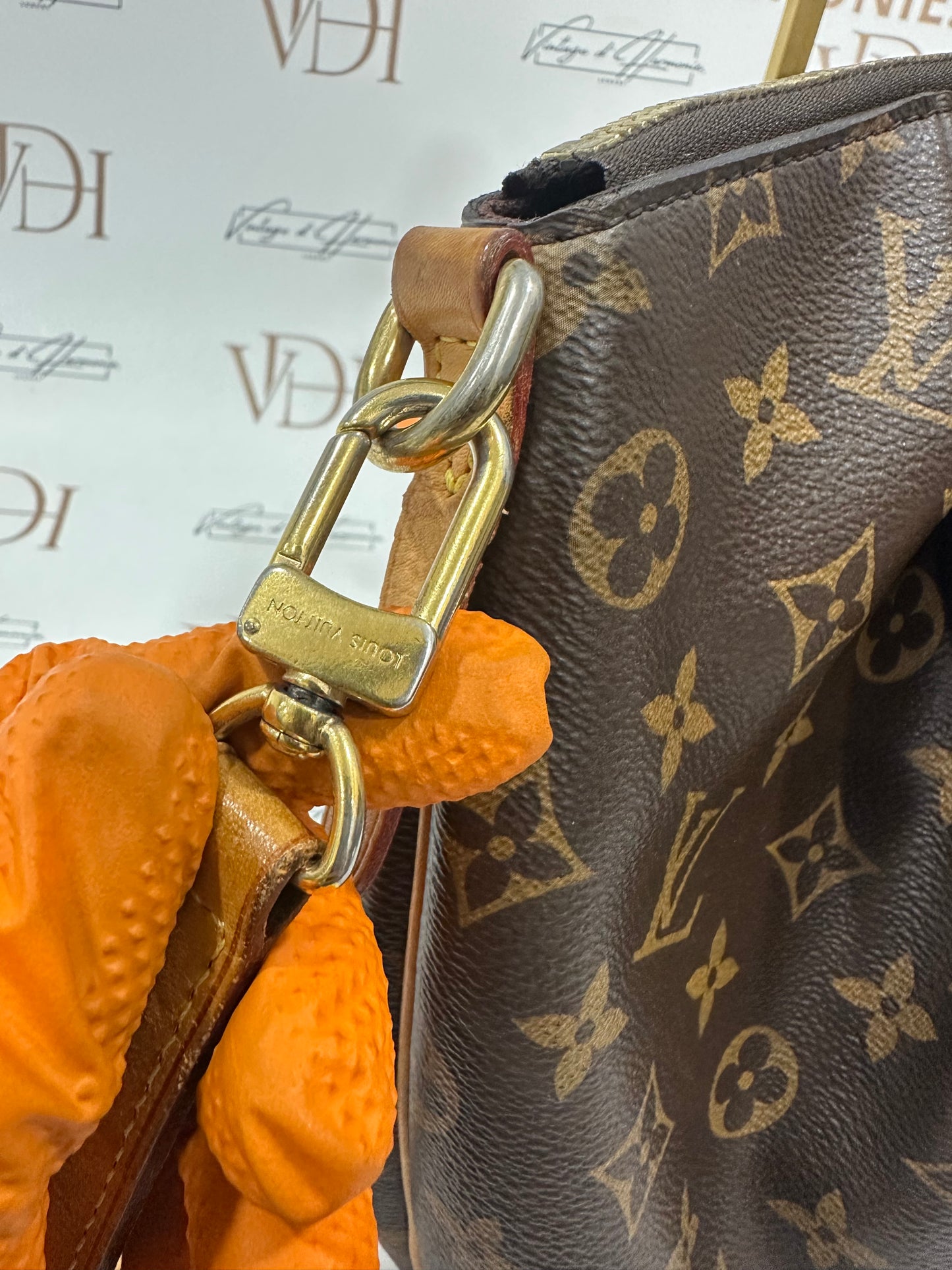 382974 - Louis Vuitton Turenne