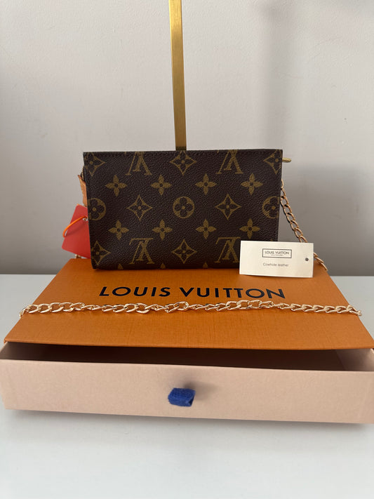 Louis Vuitton Pochette Bucket