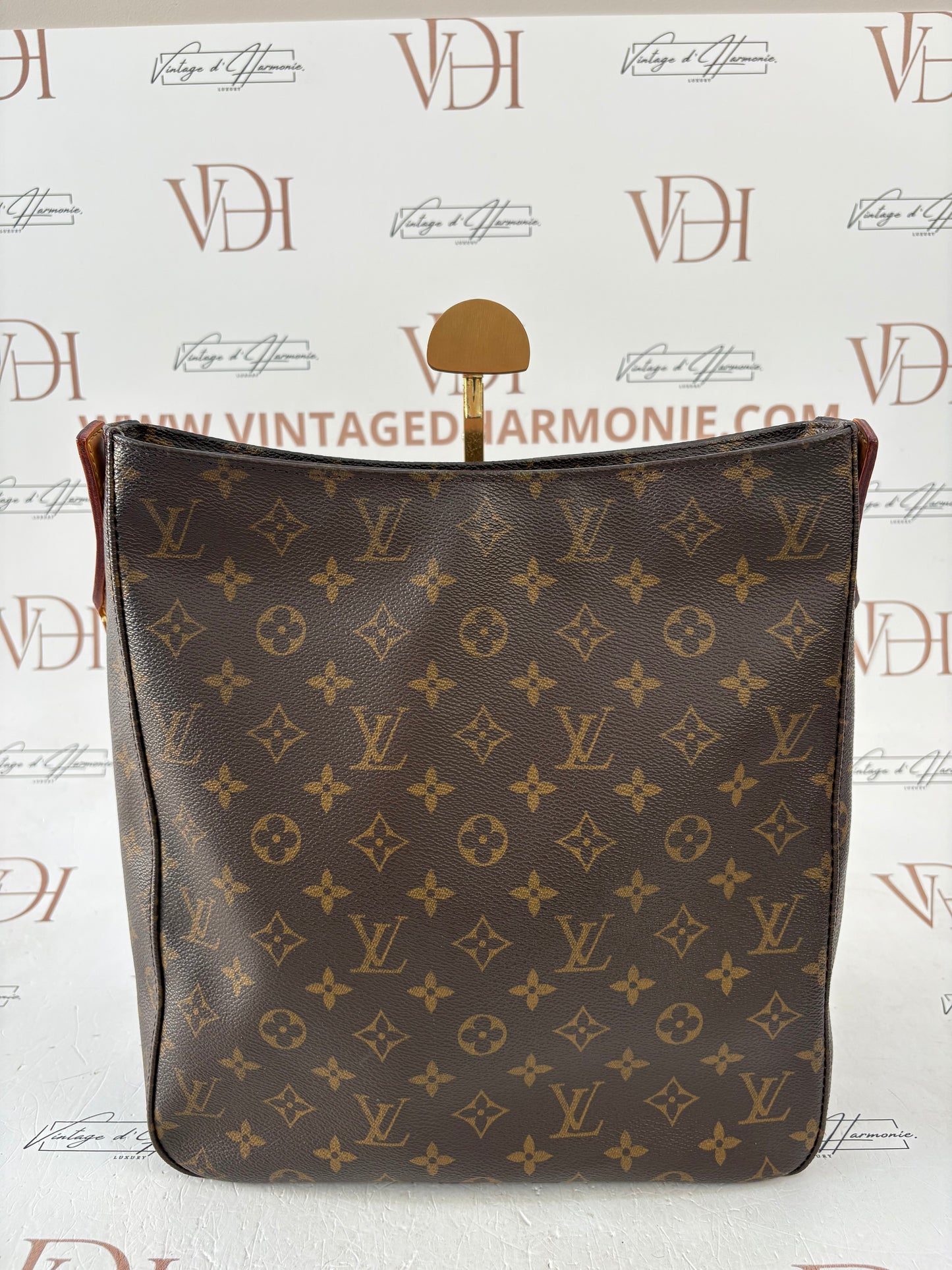 017313 - Louis Vuitton Looping GM