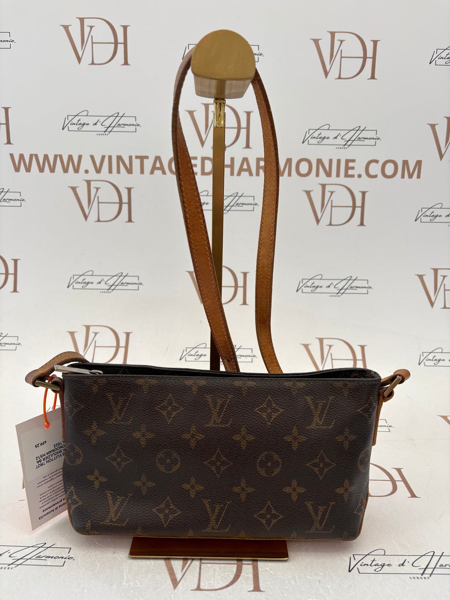 017707 - Louis Vuitton Troteur