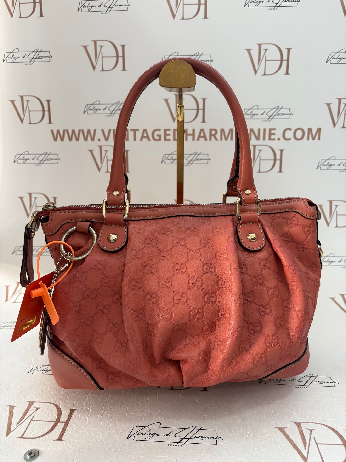 383174 - Gucci Sukey