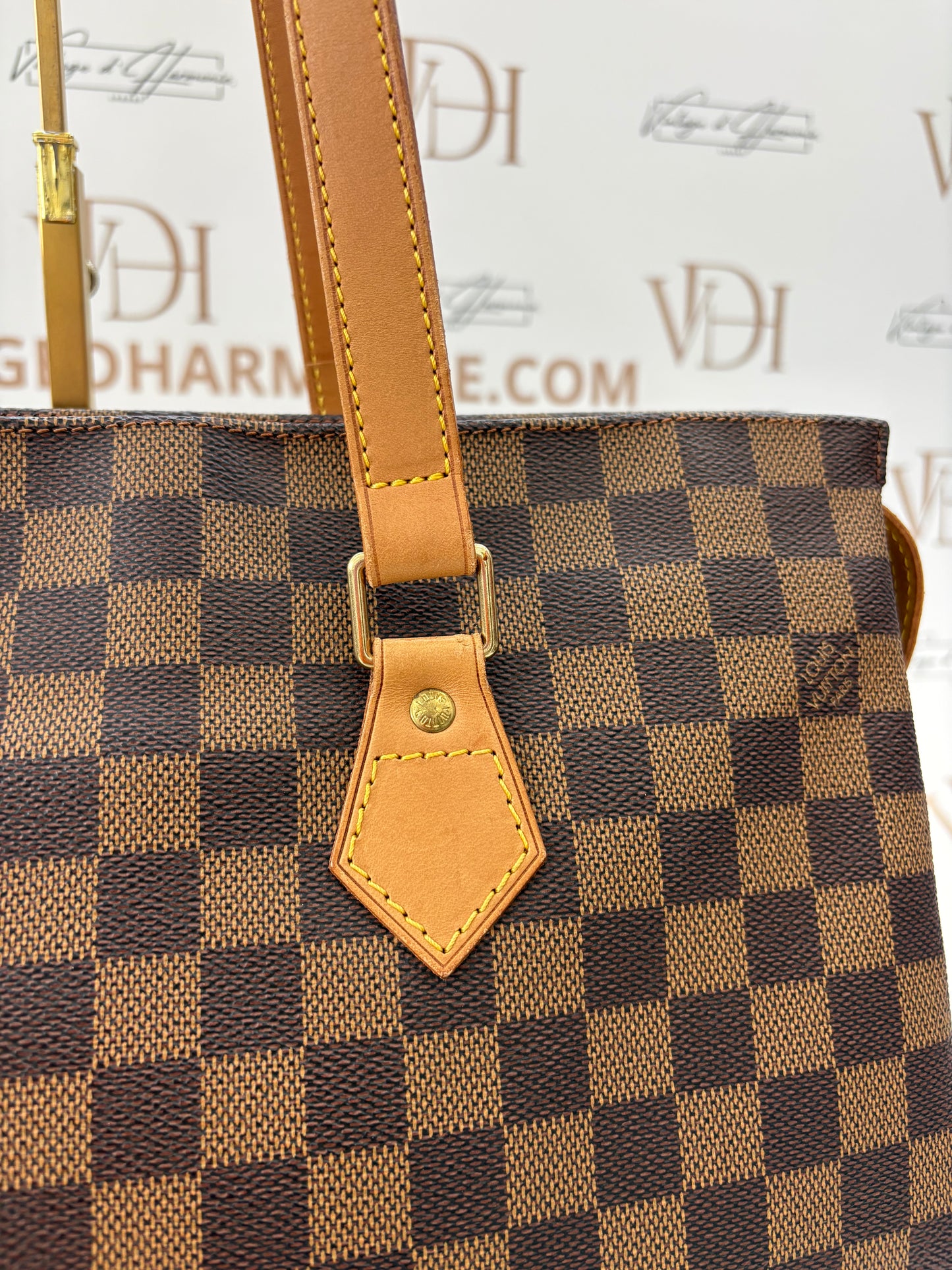 018418 - Louis Vuitton Colombine