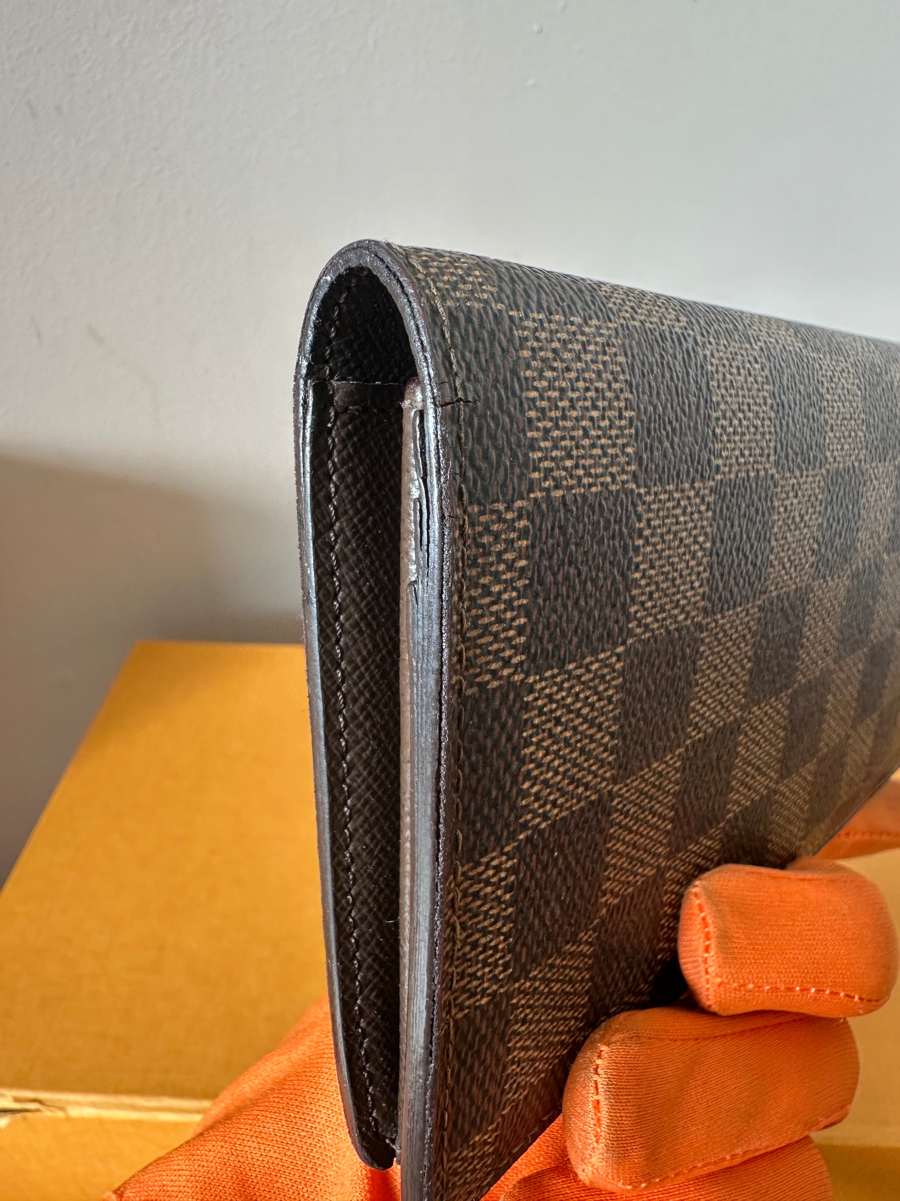 Louis Vuitton Brezza long