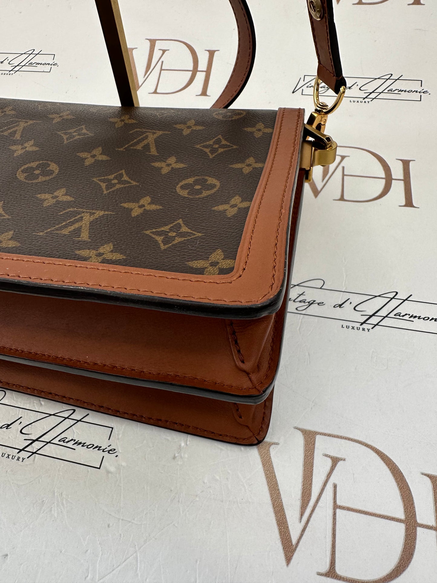 382762 - Louis Vuitton Dauphine