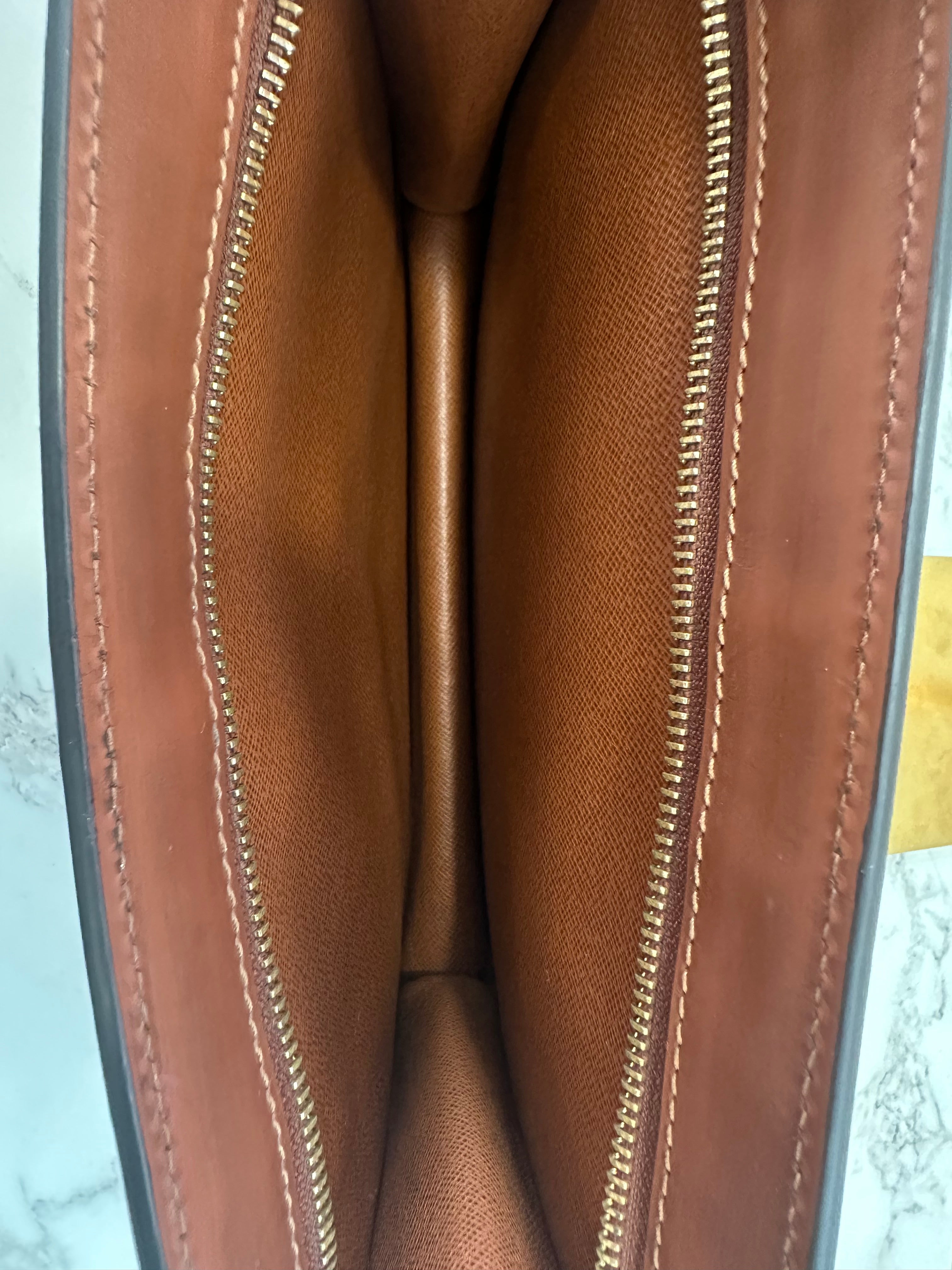 Louis Vuitton Pochette Voyage