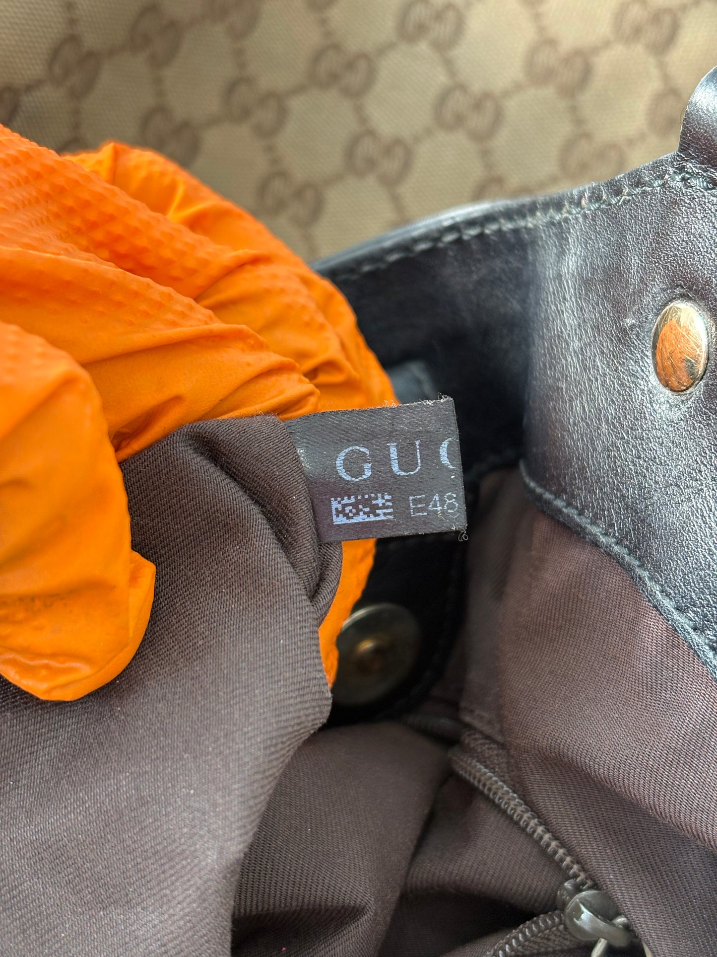 201643 - Gucci Sukey