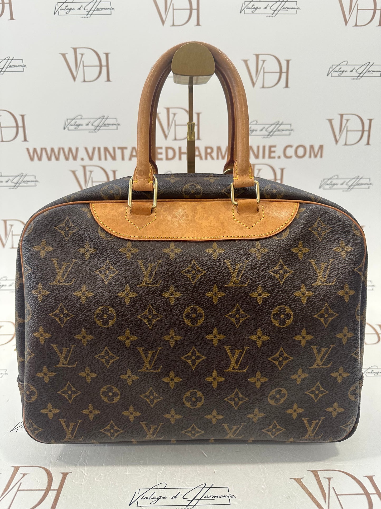 016925 - Louis Vuitton Deauville