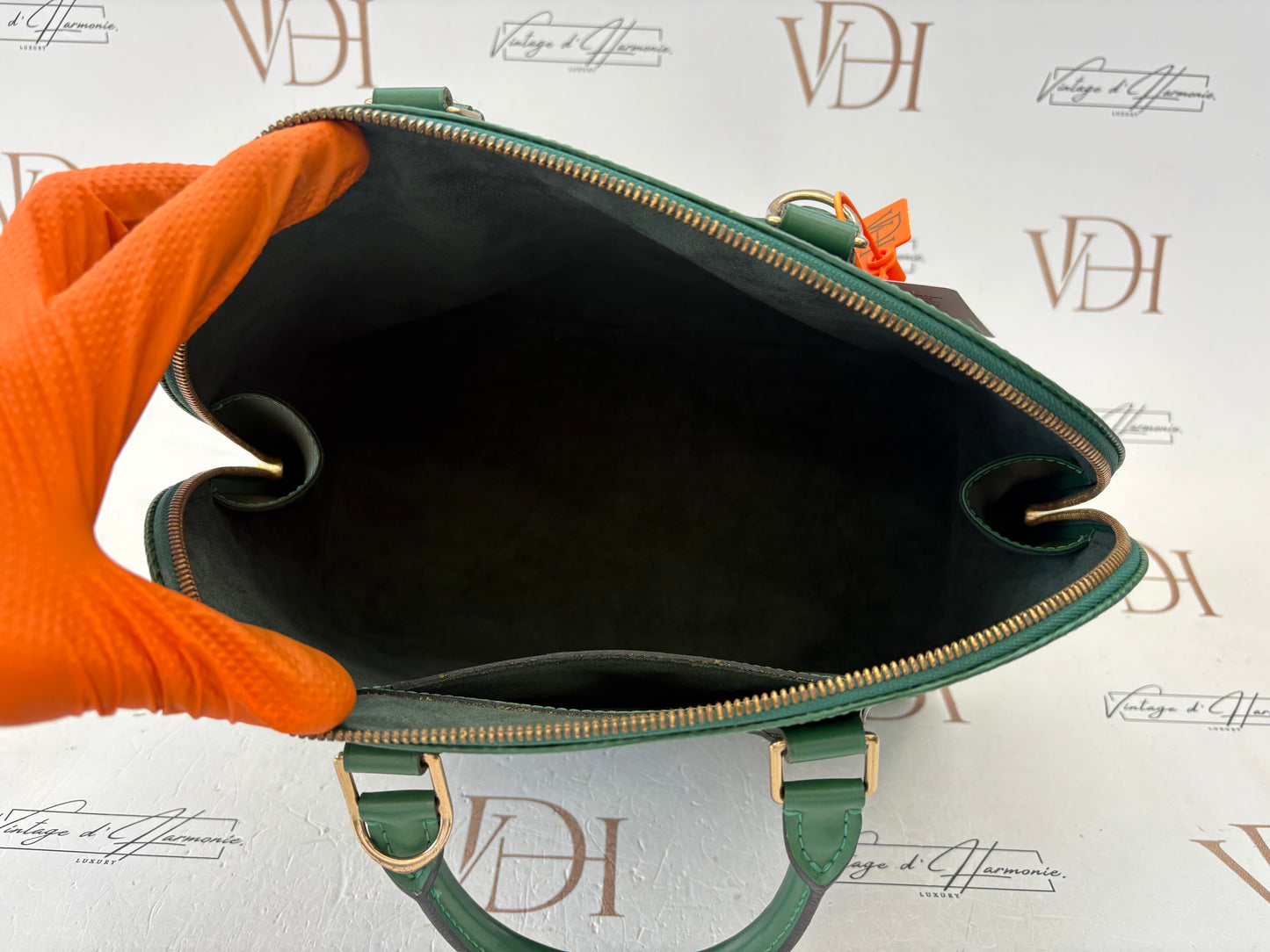 018575 - Louis Vuitton Green Epi Alma