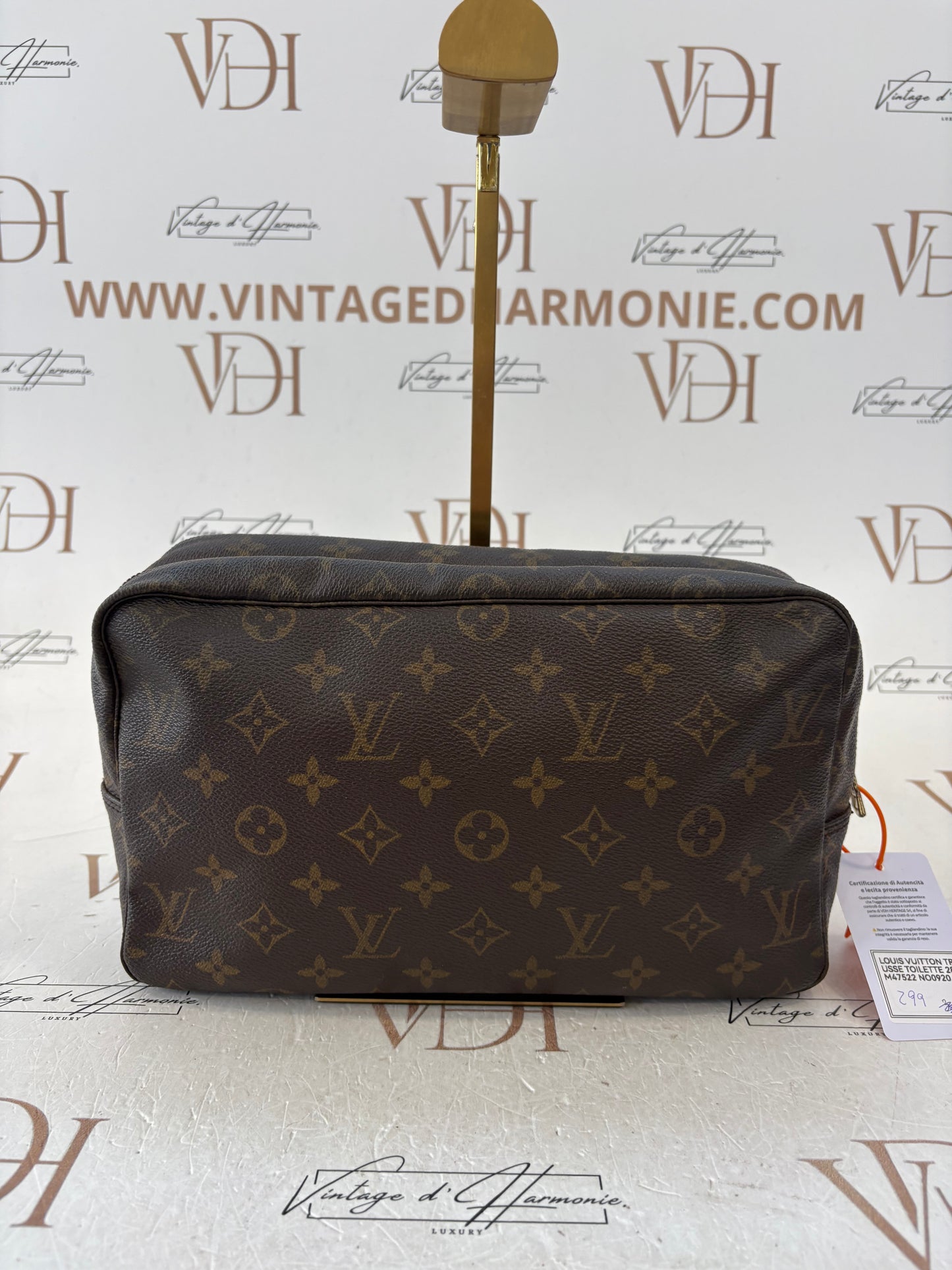 018416 - Louis Vuitton Trousse Toilette 28