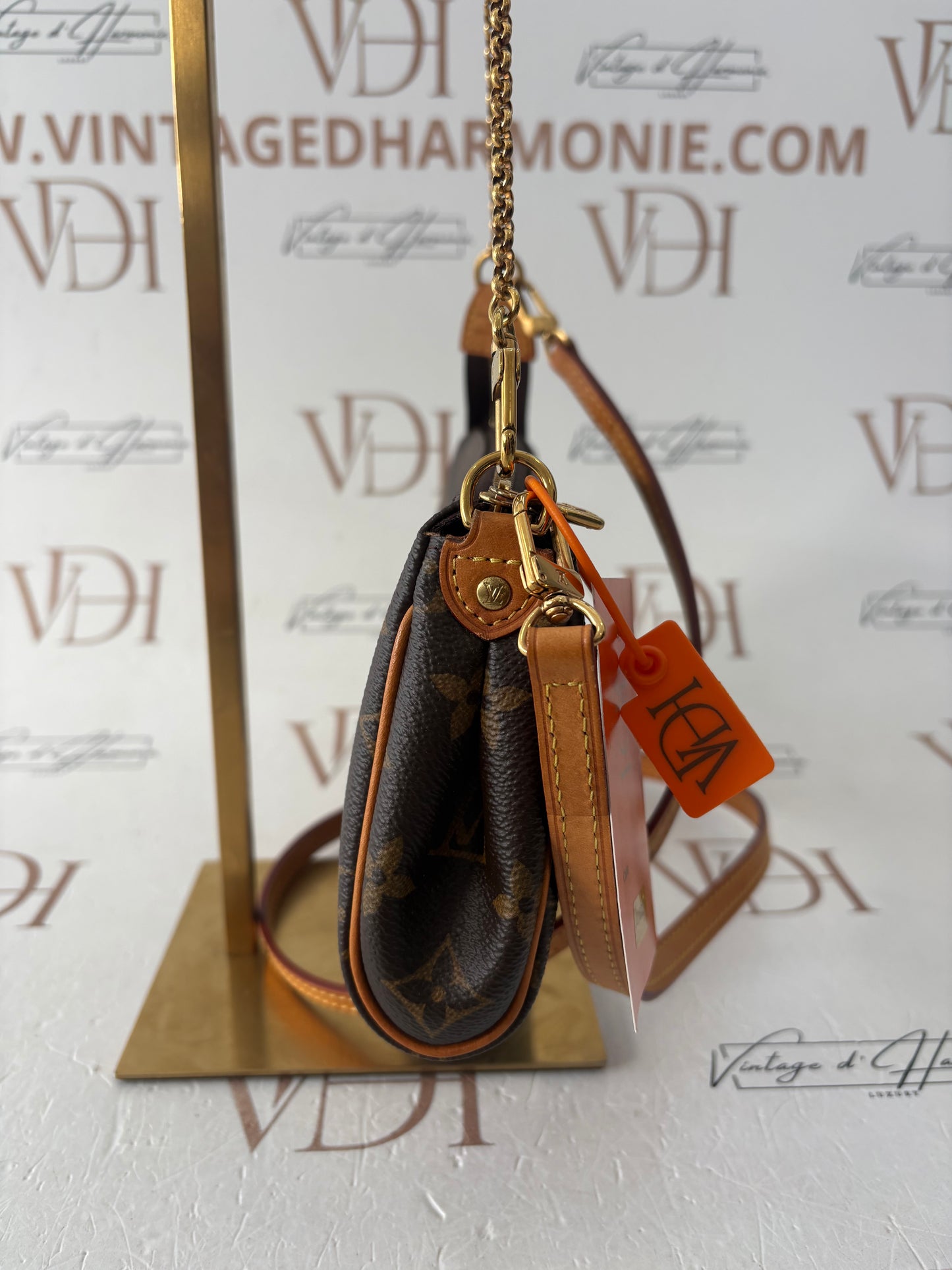 016927 - Louis Vuitton Eva