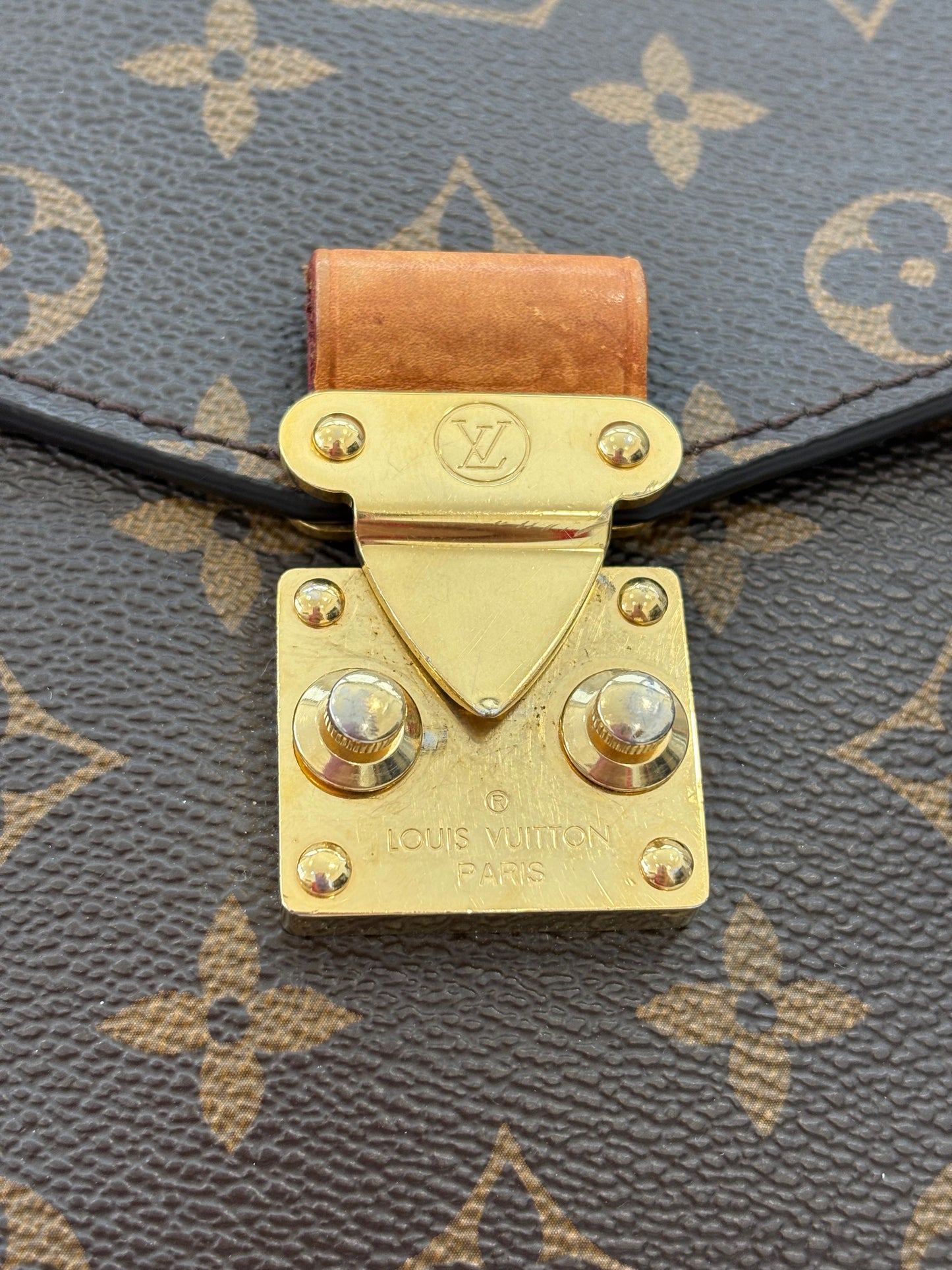 201402 - Louis Vuitton Metis