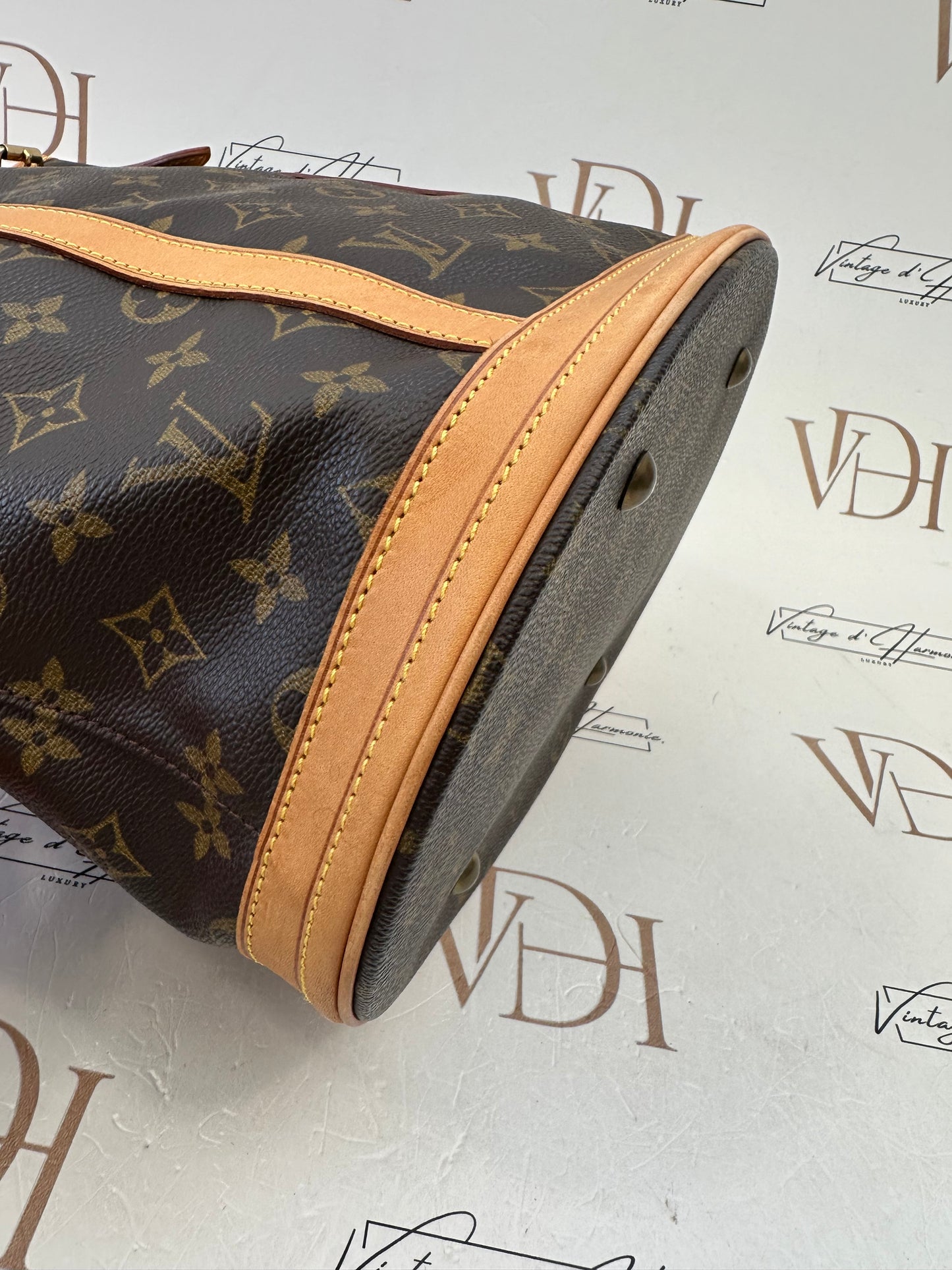 017860 - Louis Vuitton Bucket GM