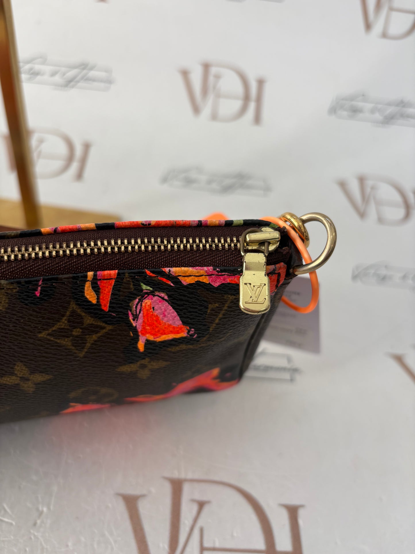 383896 - Louis Vuitton Pochette Accessoires