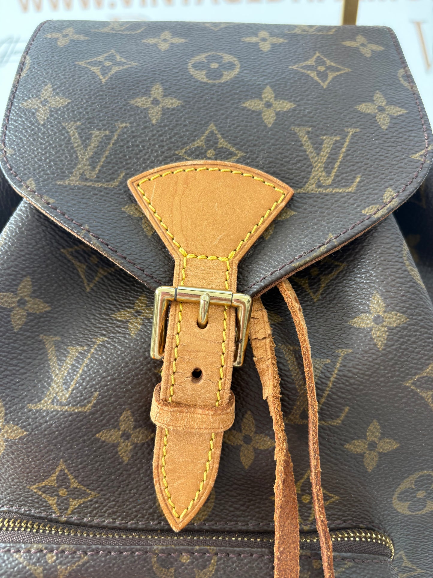 017173 - Louis Vuitton Montsouris MM