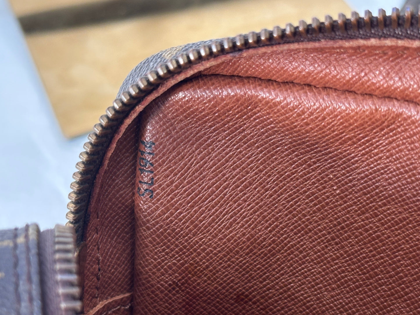 017801 - Louis Vuitton Marly Bandouliere