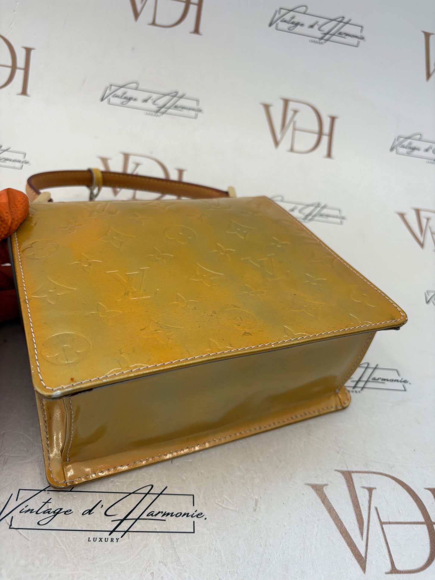 018789 - Louis Vuitton Spring Vernis