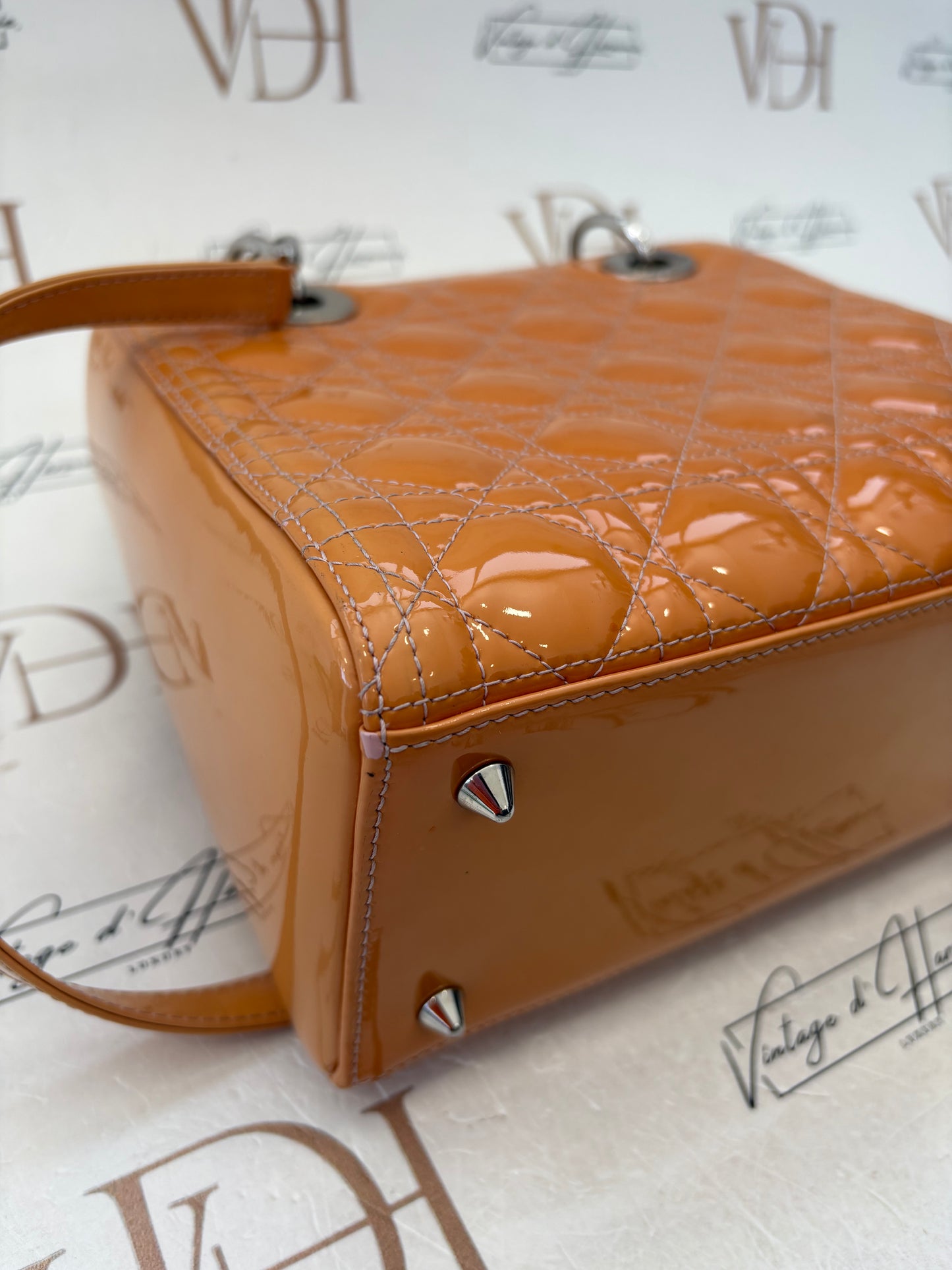 383621 - Dior Lady
