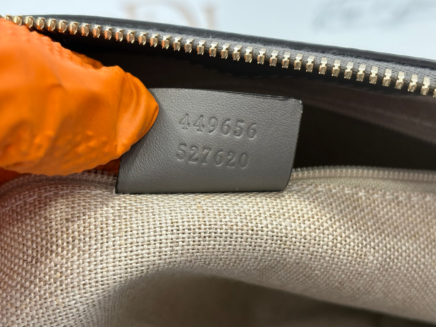 383685 - Gucci Grey