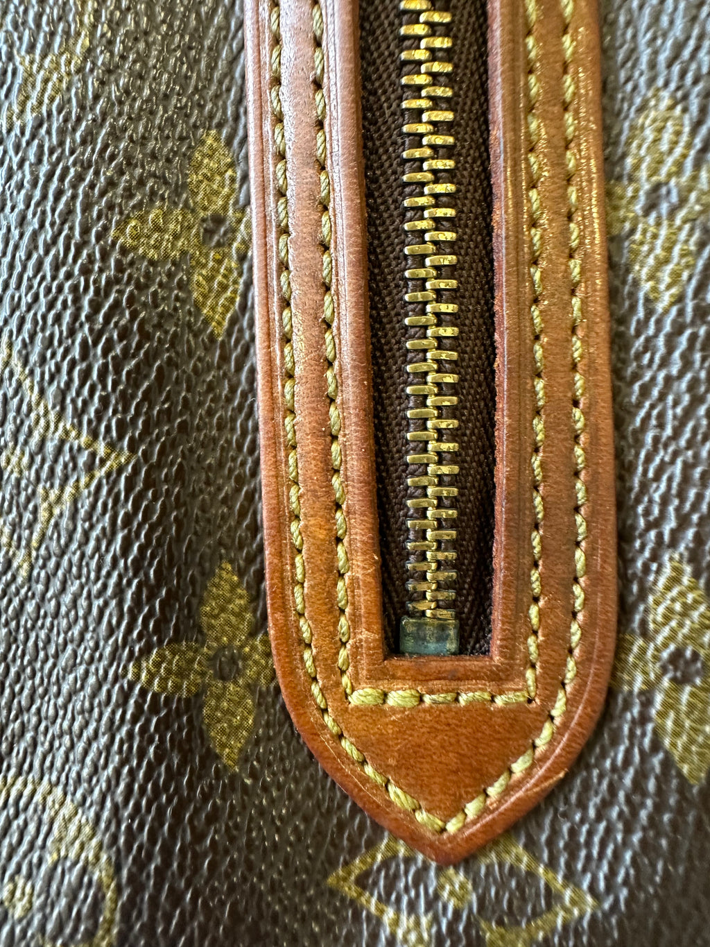Louis Vuitton Dragonne GM