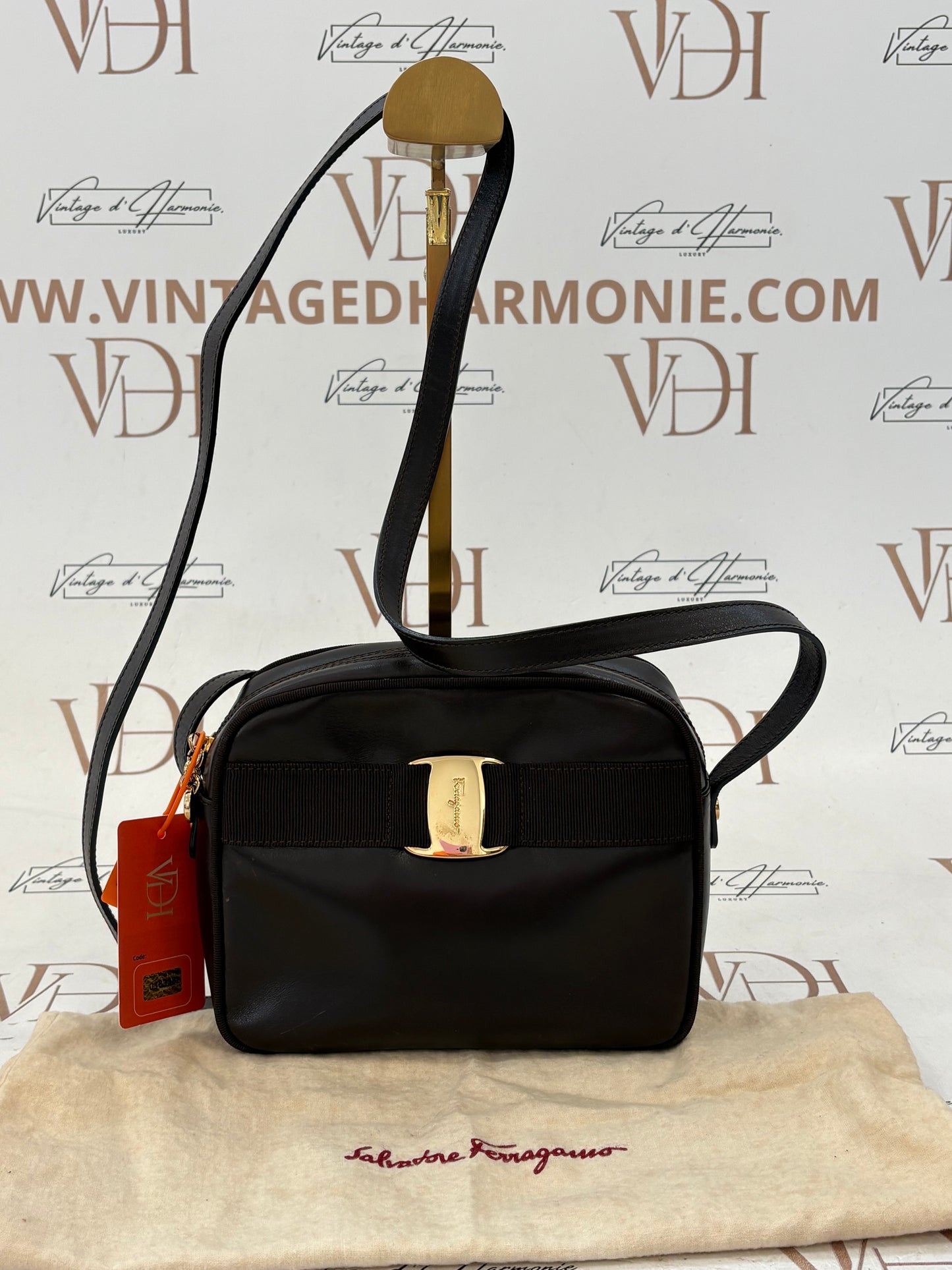 018338 - Salvatore Ferragamo Vara