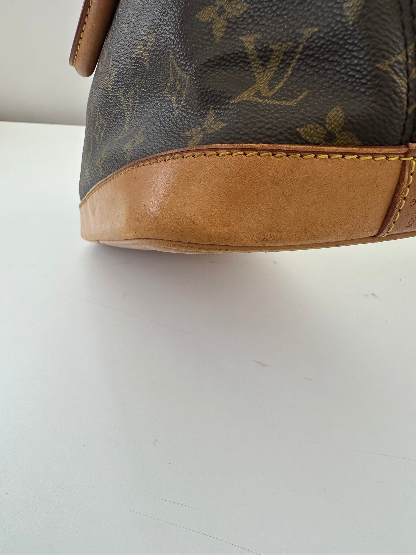Louis Vuitton Alma