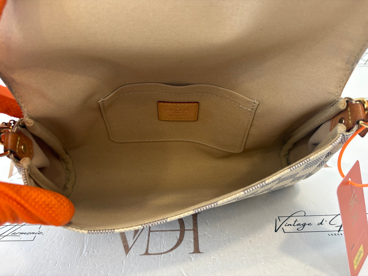 382891 - Louis Vuitton Favorite