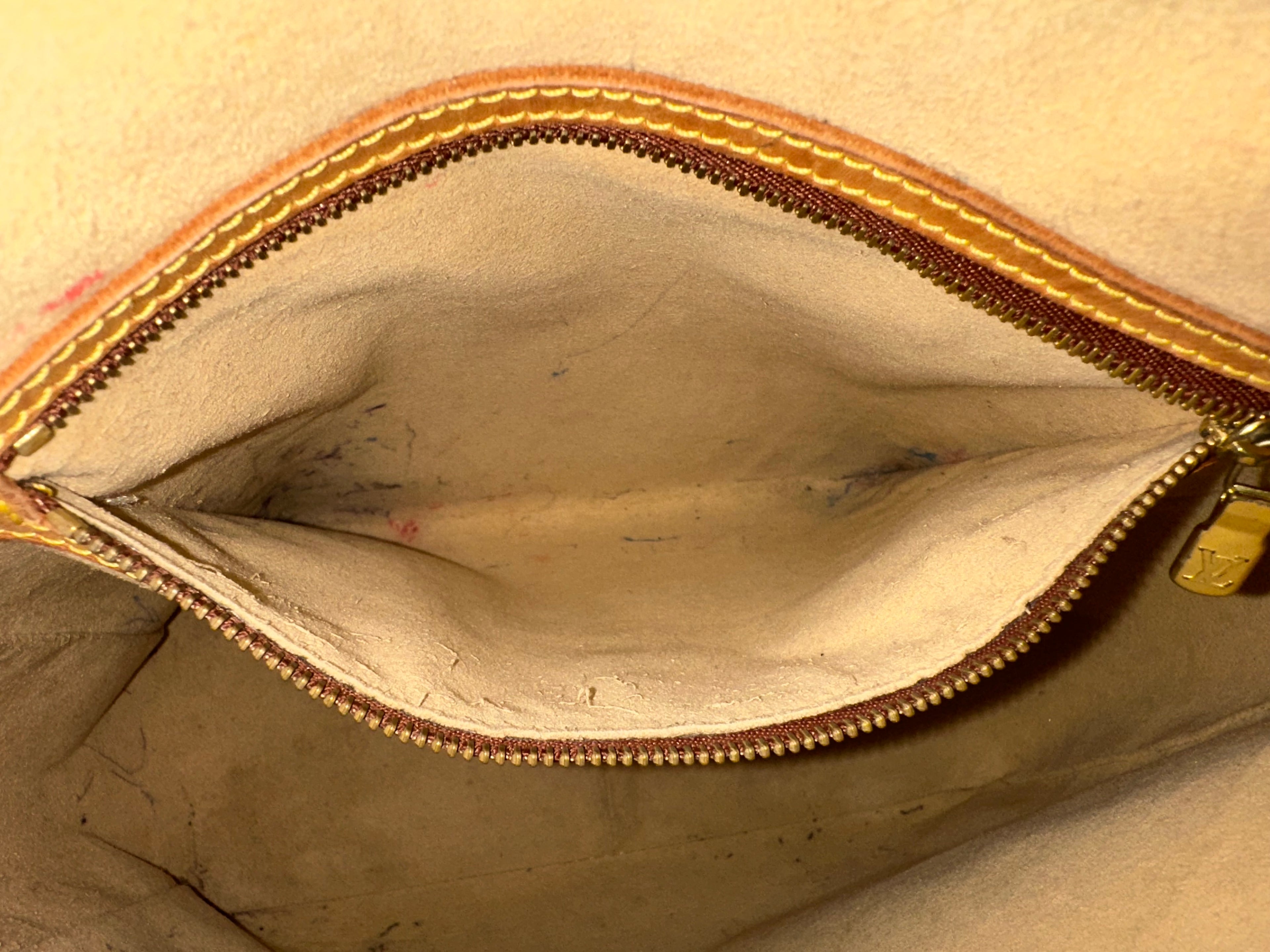 Louis Vuitton Looping GM