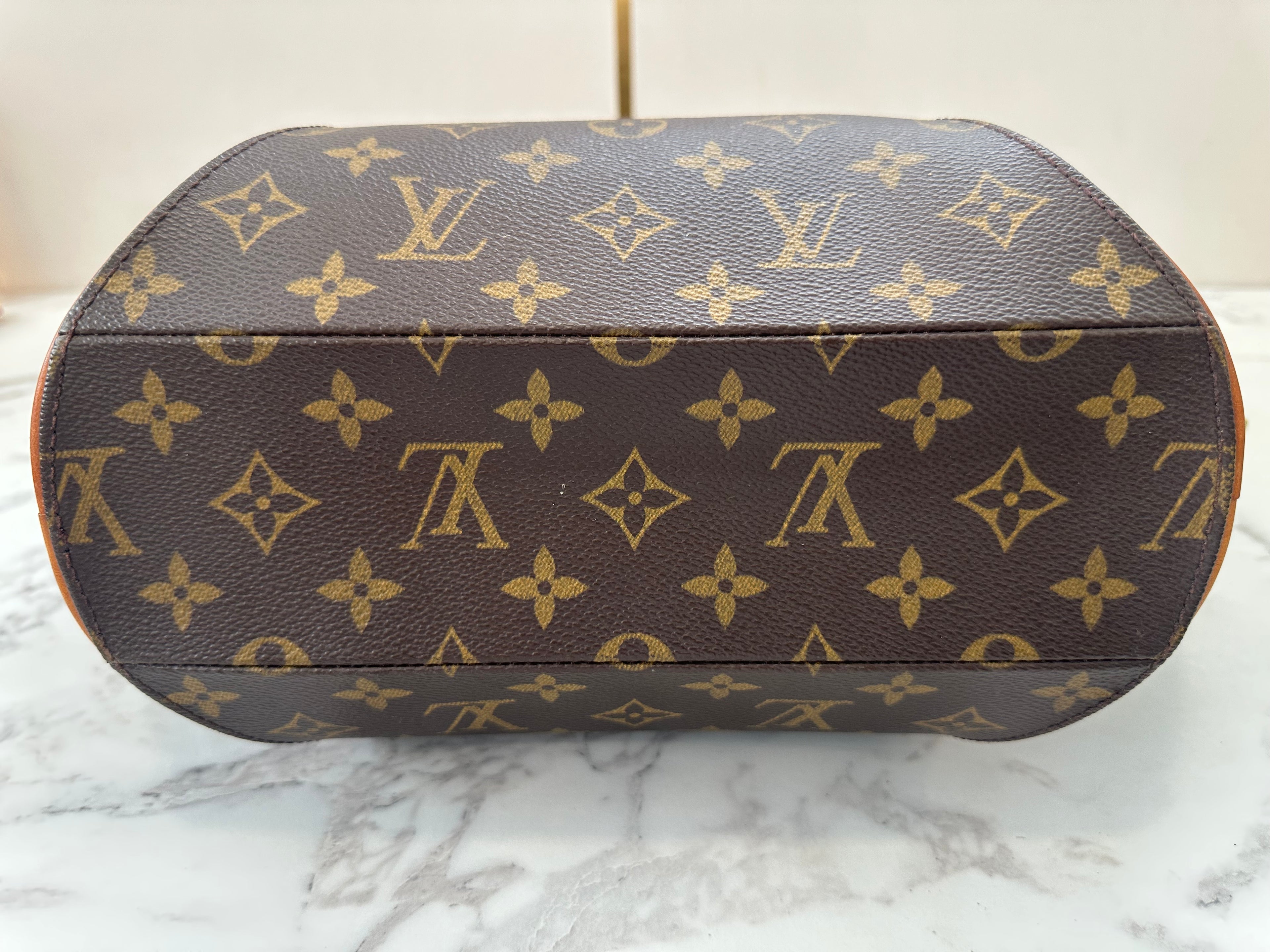 Louis Vuitton Ellipse MM
