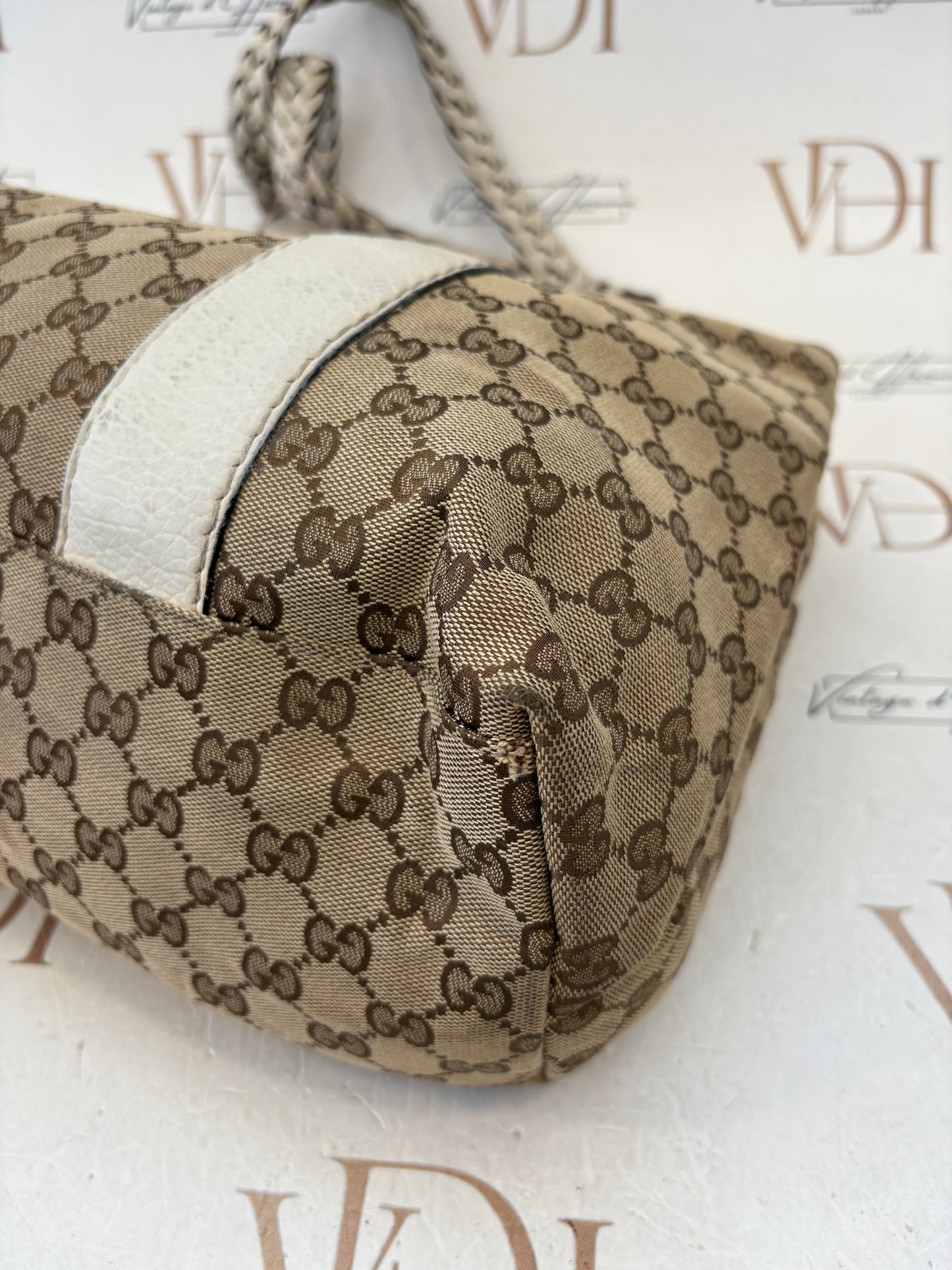 200945 - Gucci Pelham