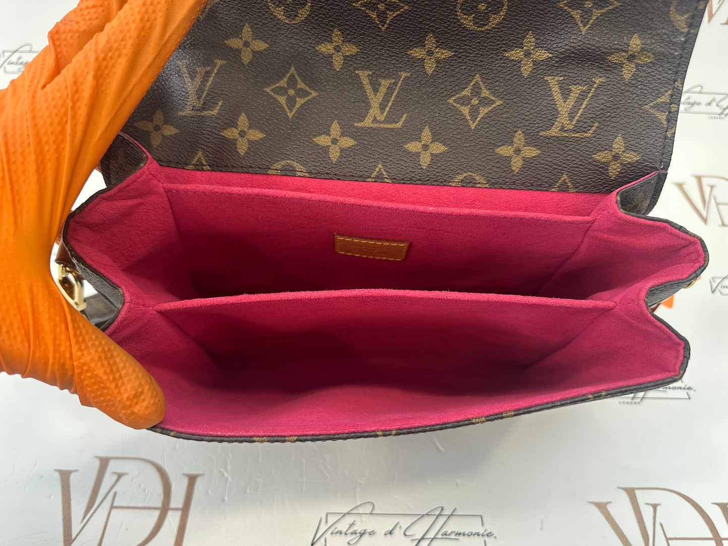 102593 - Louis Vuitton Metis