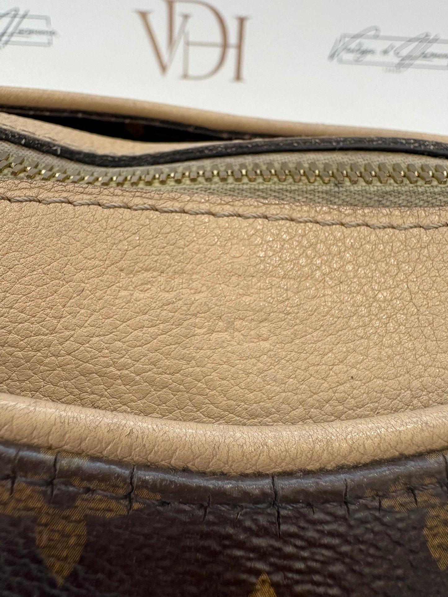 382944 - Louis Vuitton Pallas
