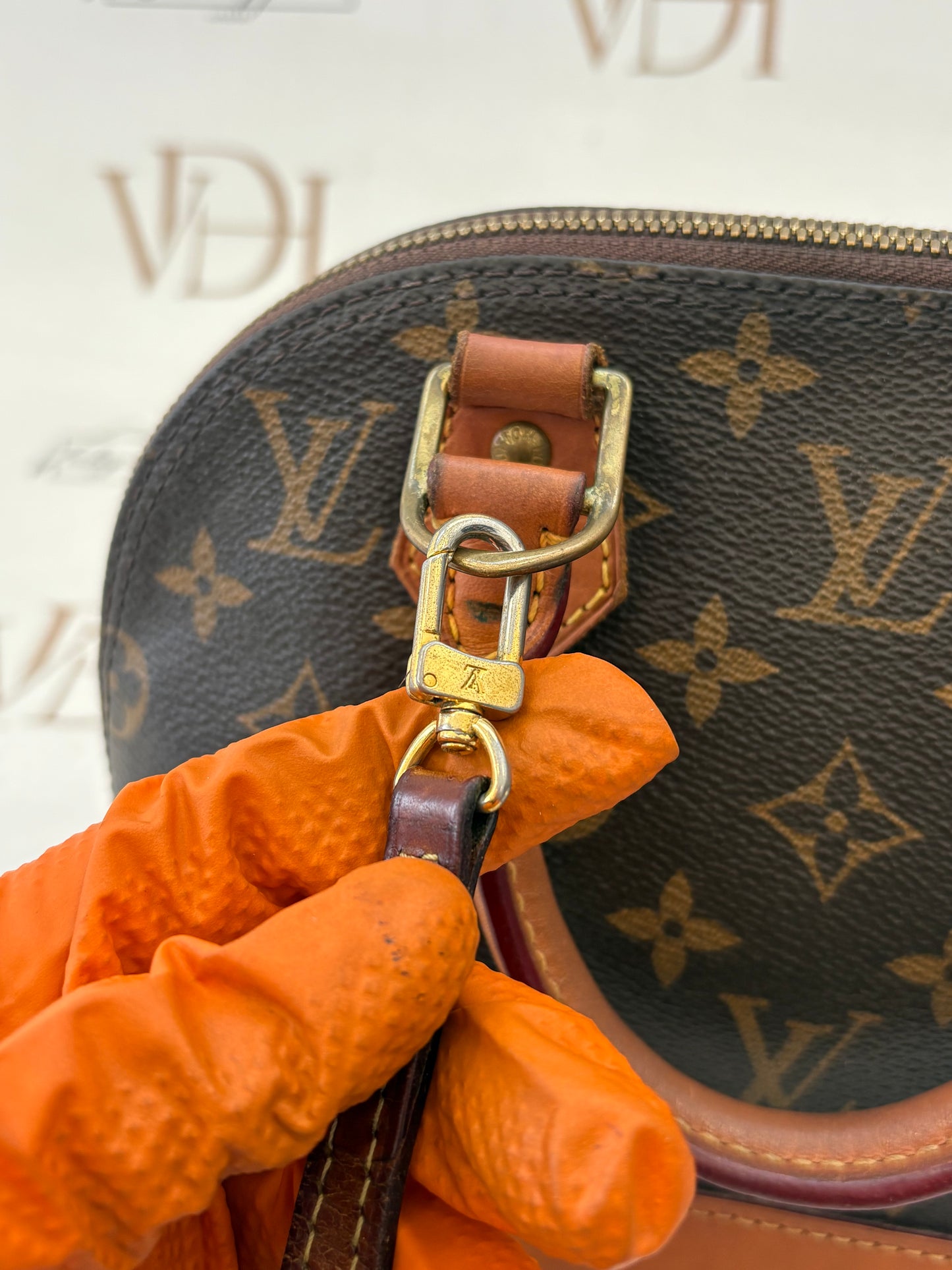 384165 - Louis Vuitton Alma BB
