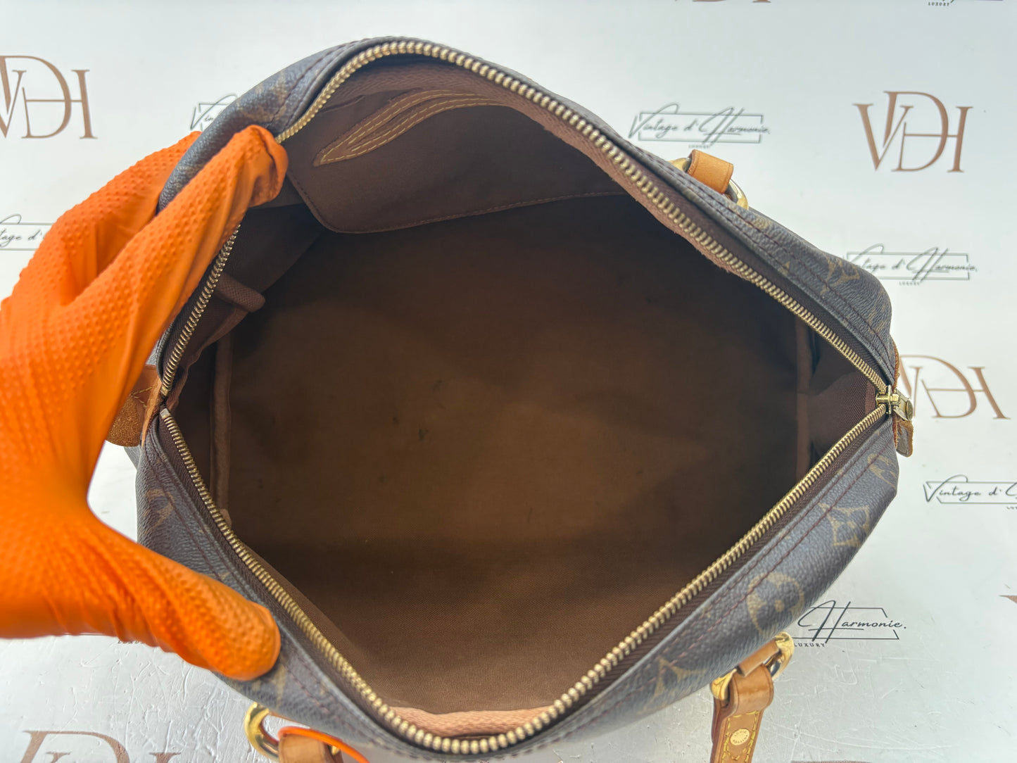 018742 - Louis Vuitton Montorgueil PM