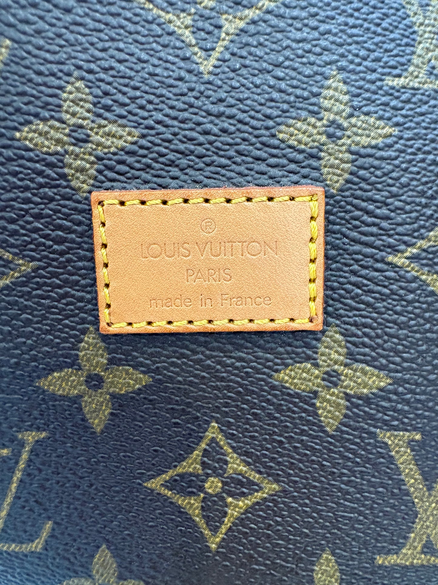 017643 - Louis Vuitton Saumur 30