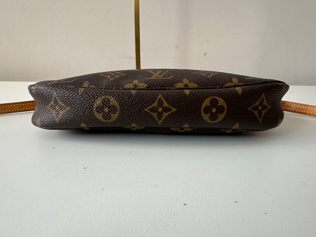 Louis Vuitton Pochette