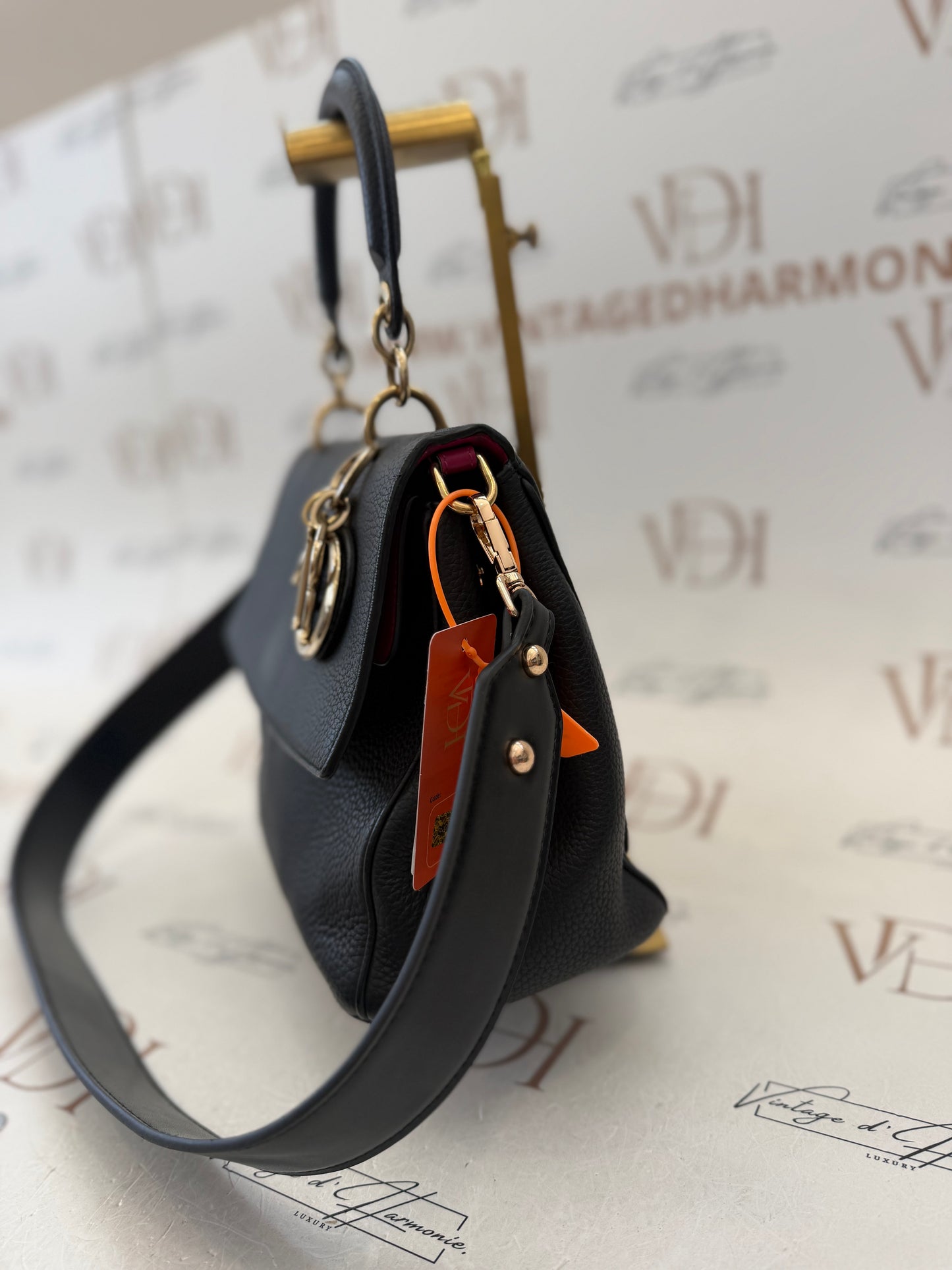 383675-Dior Be